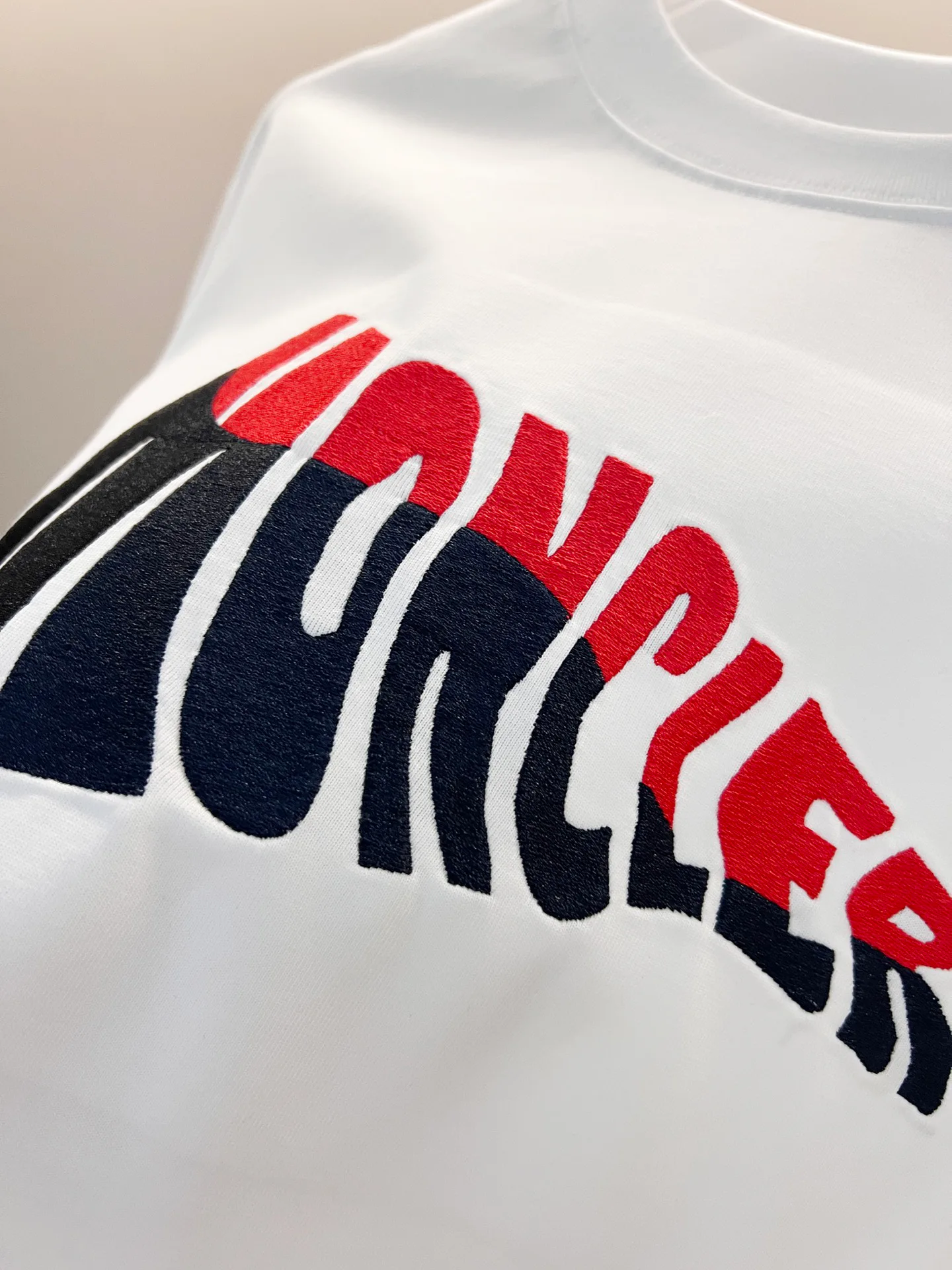 Футболки Женские Moncler 1259332