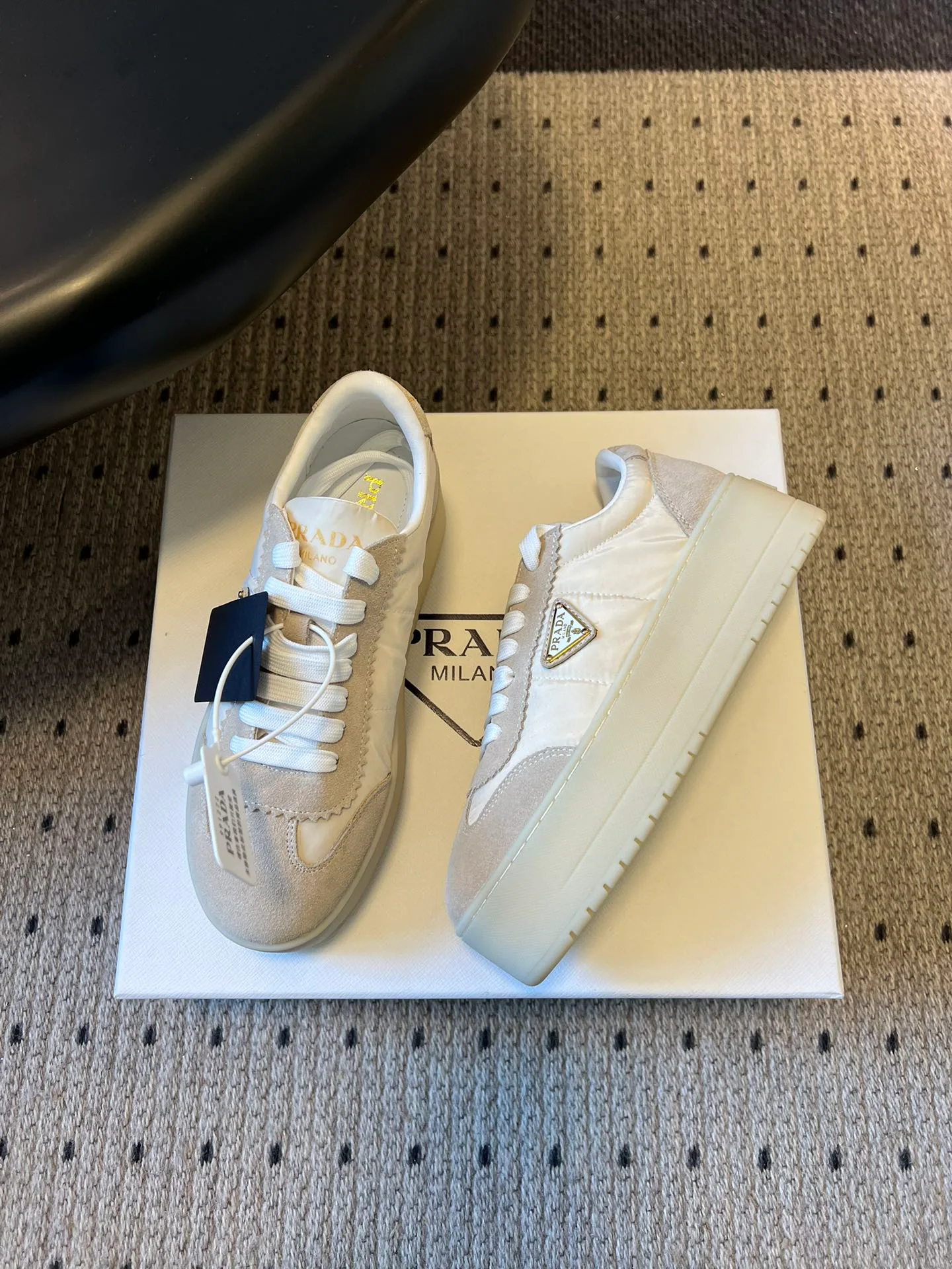 Кроссовки Женские Prada 10496656