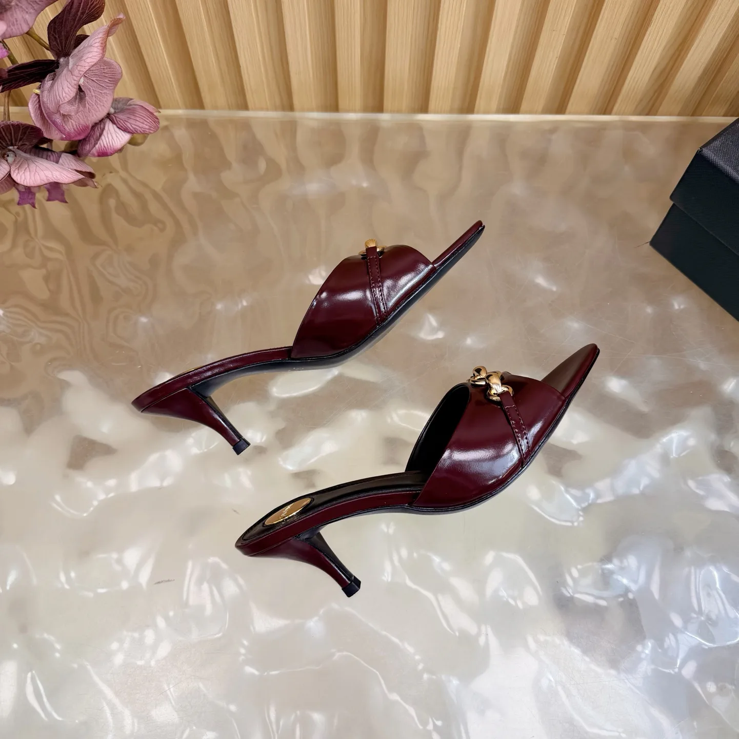 Босоножки Женские Saint Laurent 11660287