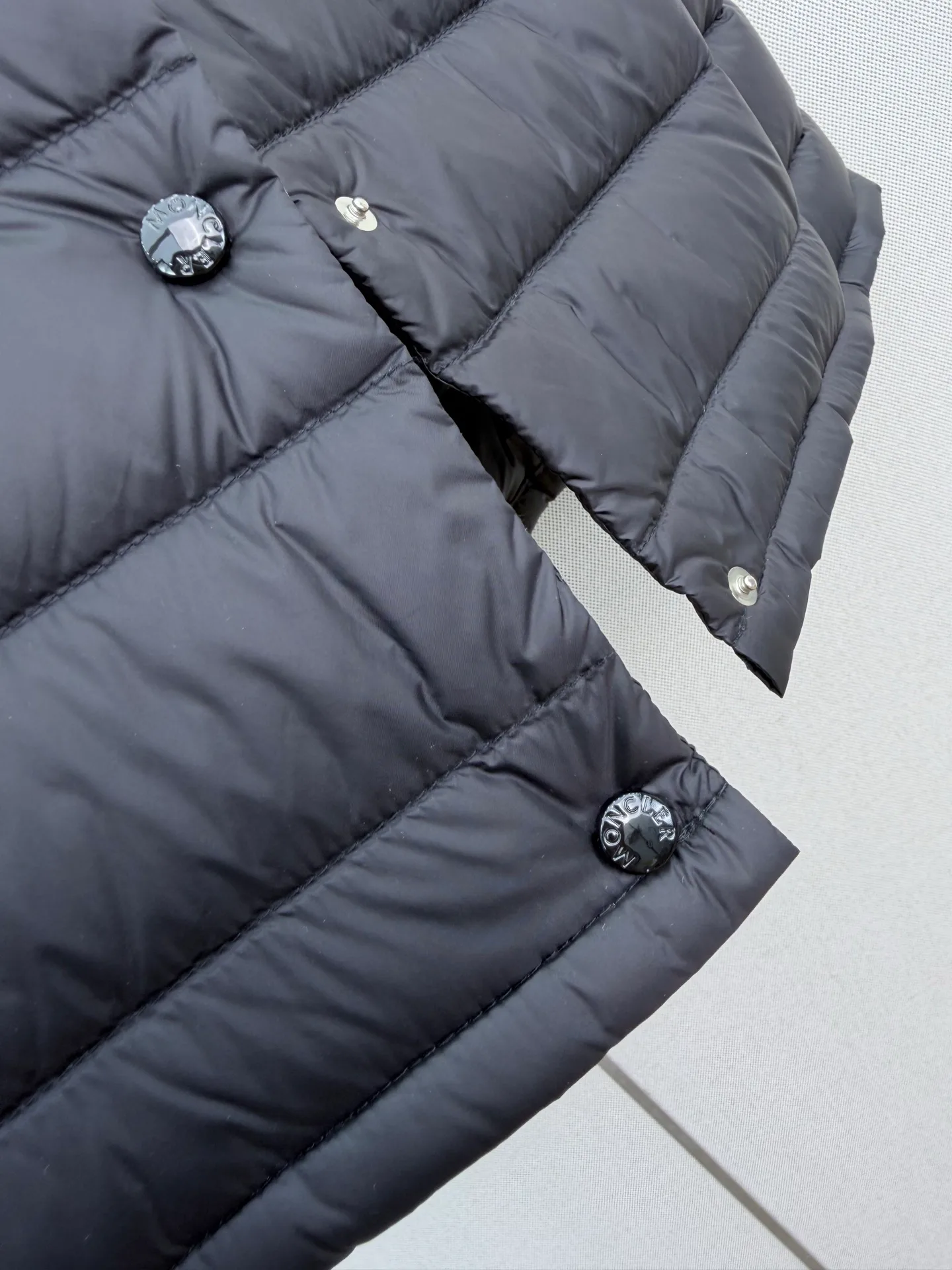 Жилеты Женские Moncler 18108524
