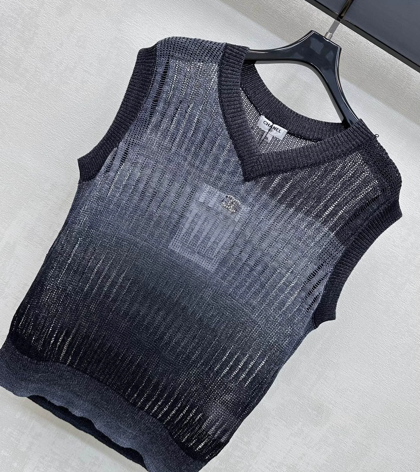 Жилеты Женские Chanel 11642713