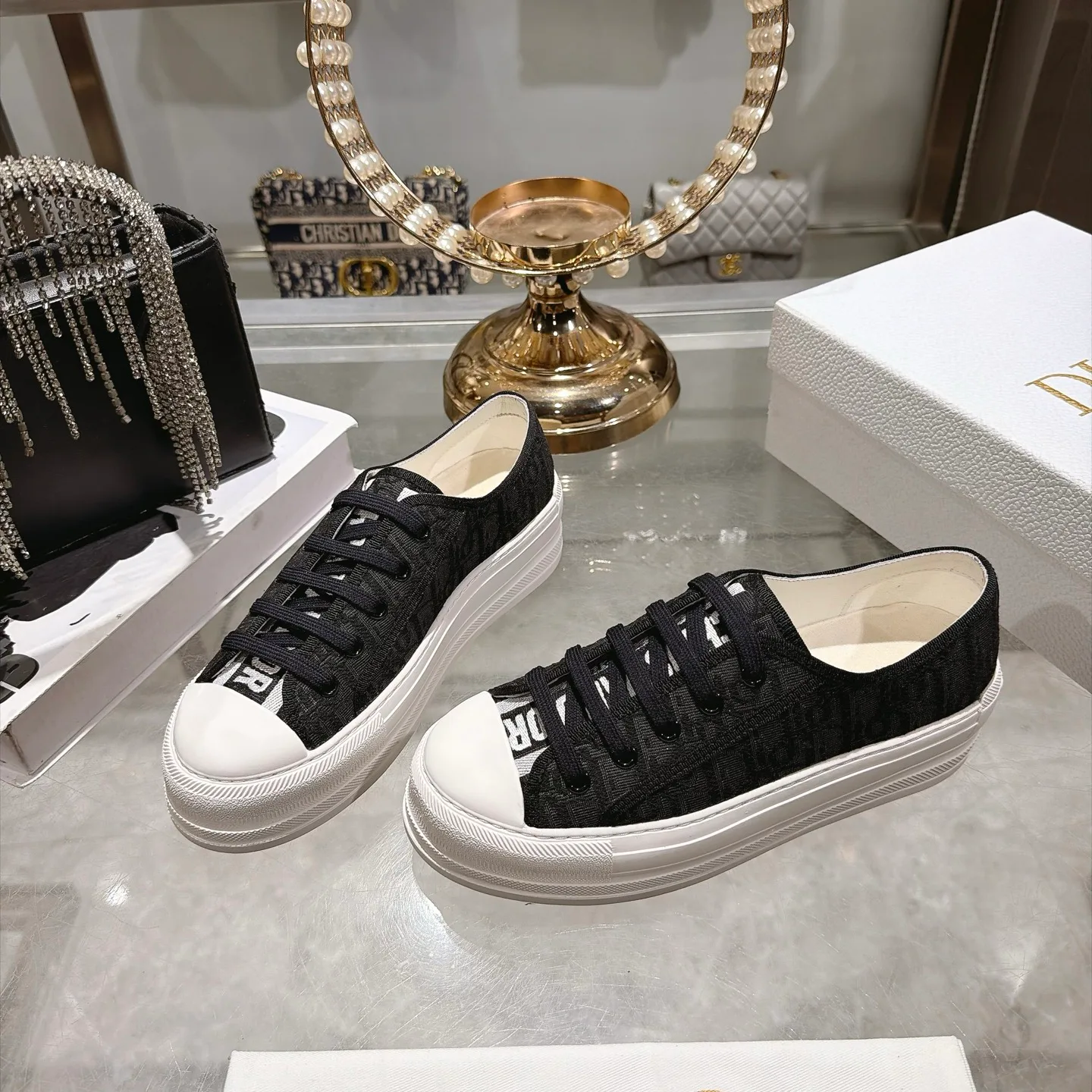 Кроссовки Женские Christian Dior 18764215