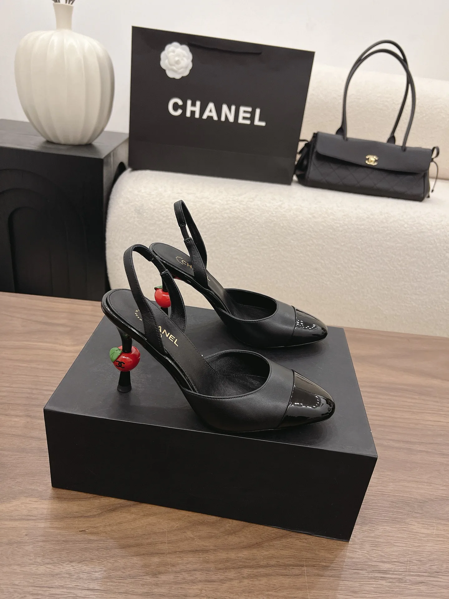 Туфли Женские Chanel 19080168