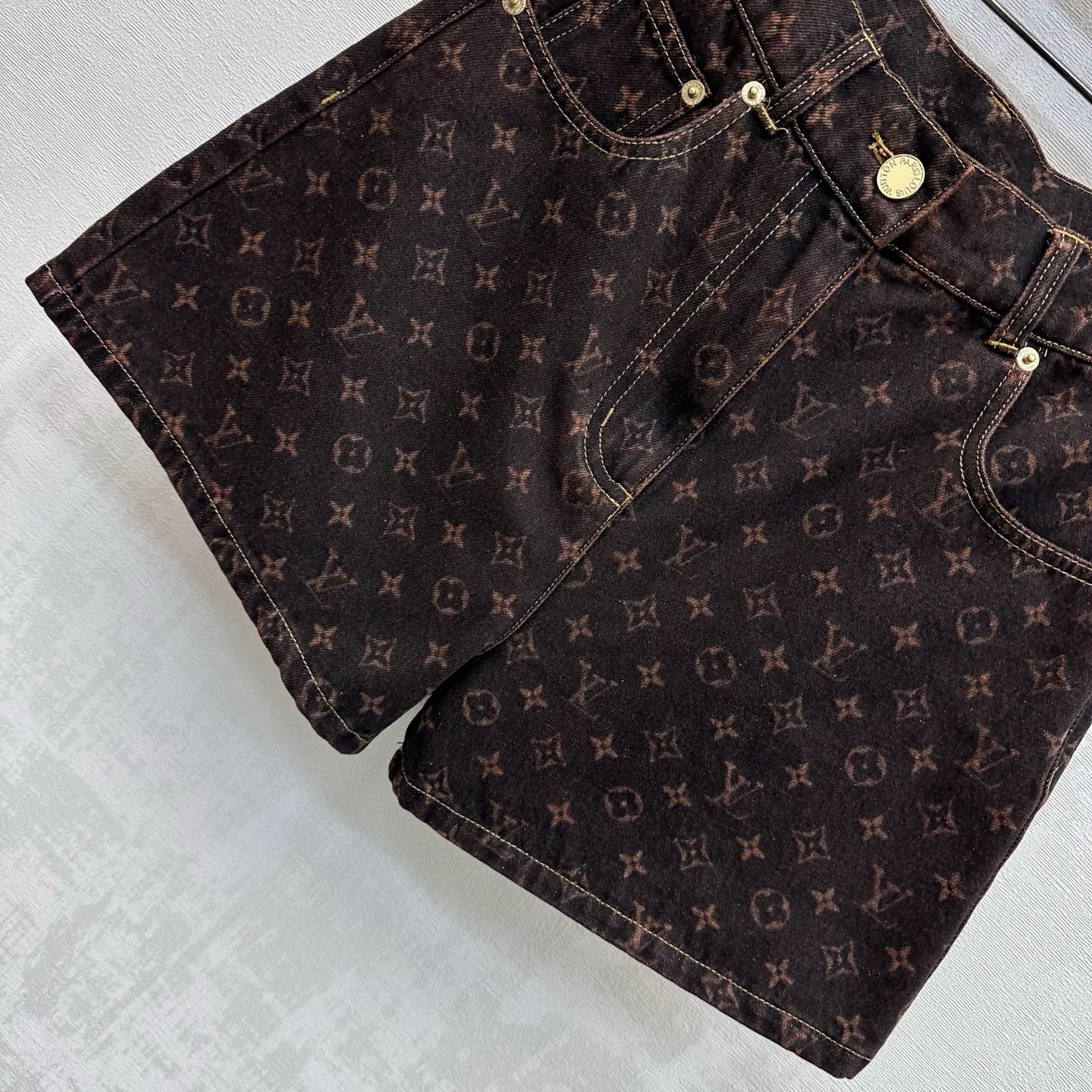 Шорты Женские Louis Vuitton 11682727