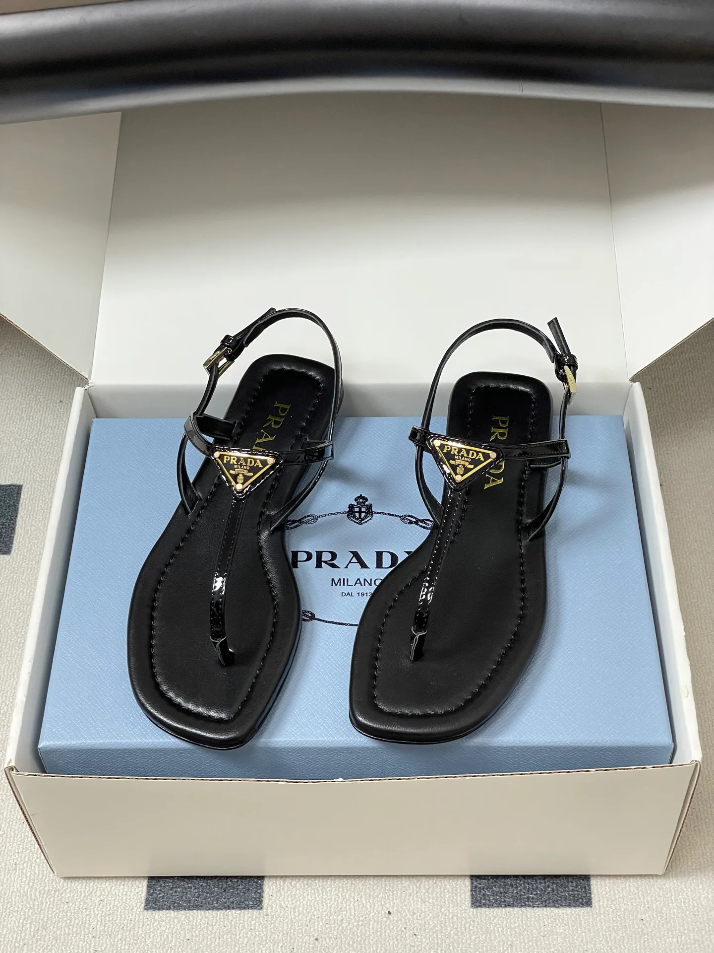 Сандалии Женские Prada 13410628
