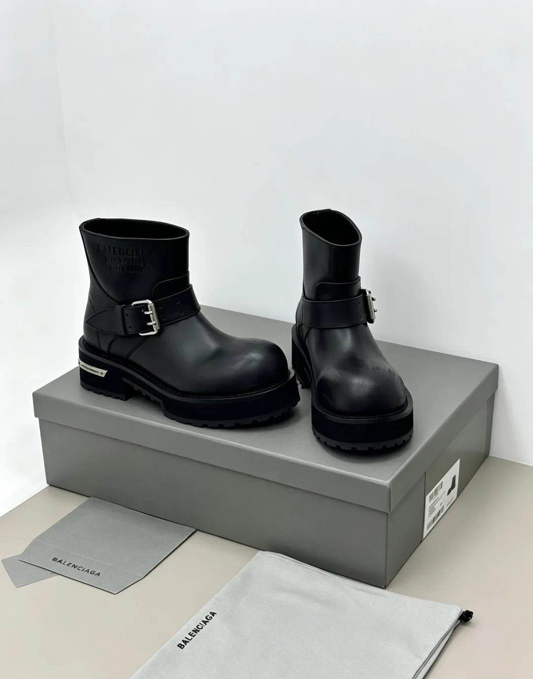 Ботинки Женские Balenciaga 18006163