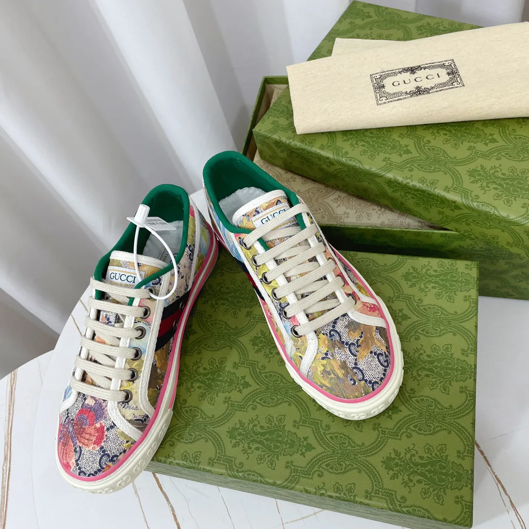 Кроссовки Женские Gucci 19691211