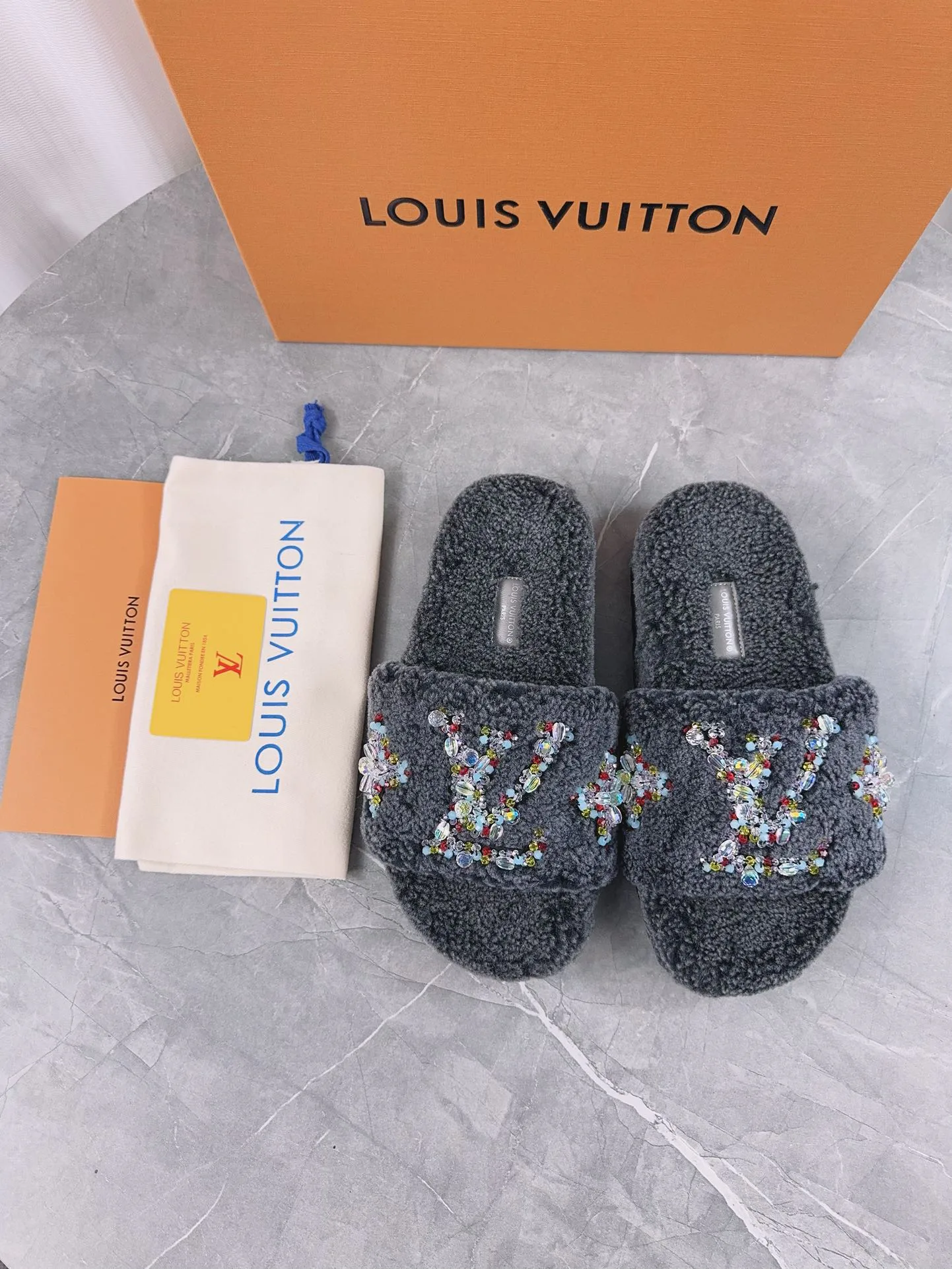 Тапочки Женские Louis Vuitton 59285