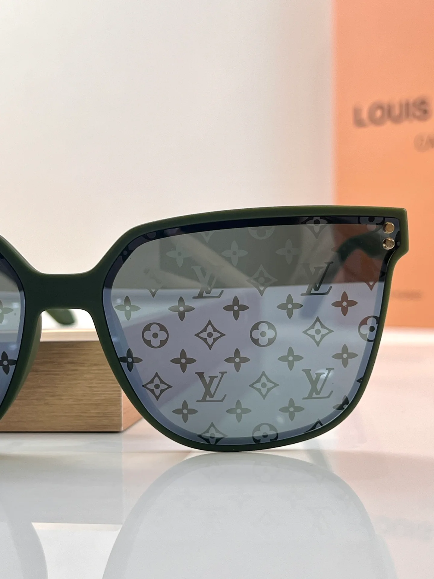 Клатчи Женские Louis Vuitton 13434205