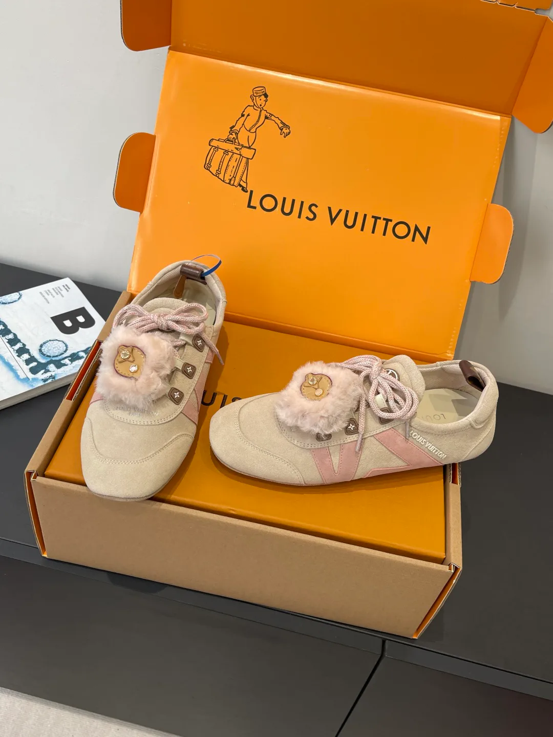 Кроссовки Женские Louis Vuitton 1595067