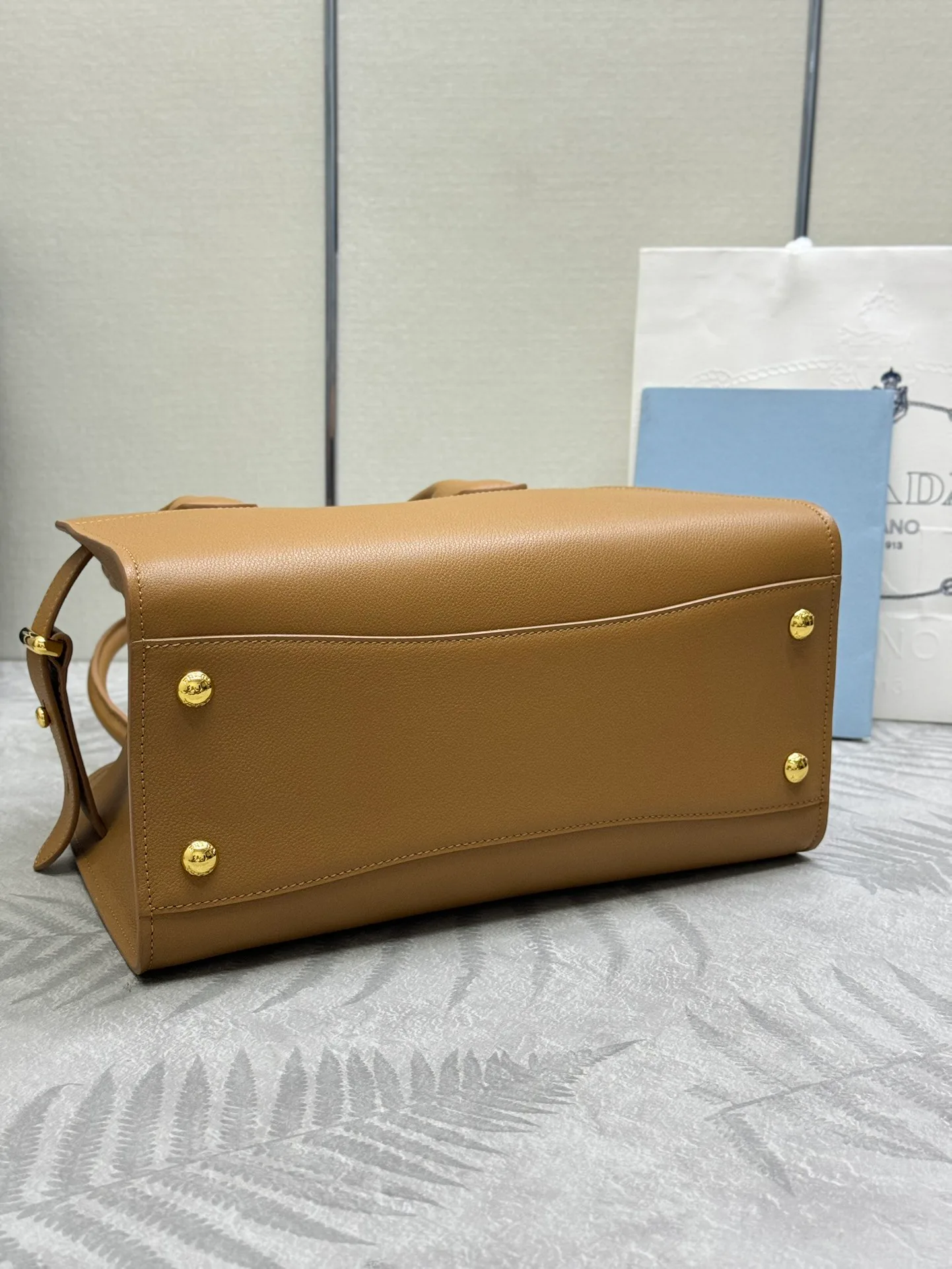Классические Сумки Женские Prada 617081