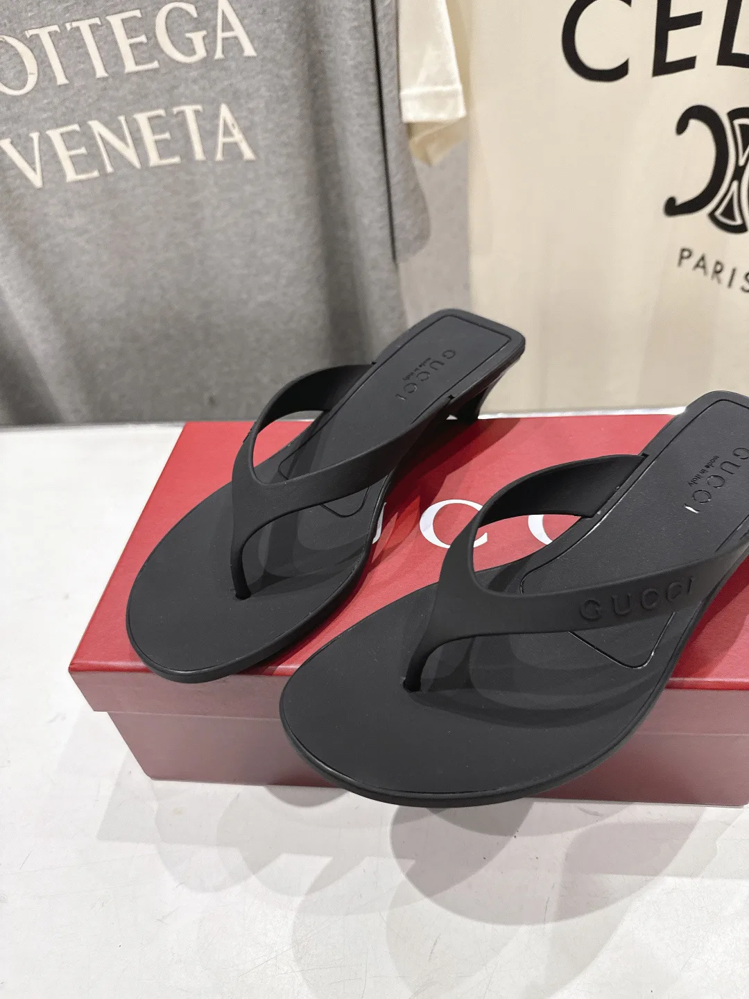 Шлепанцы Женские Gucci 17057017
