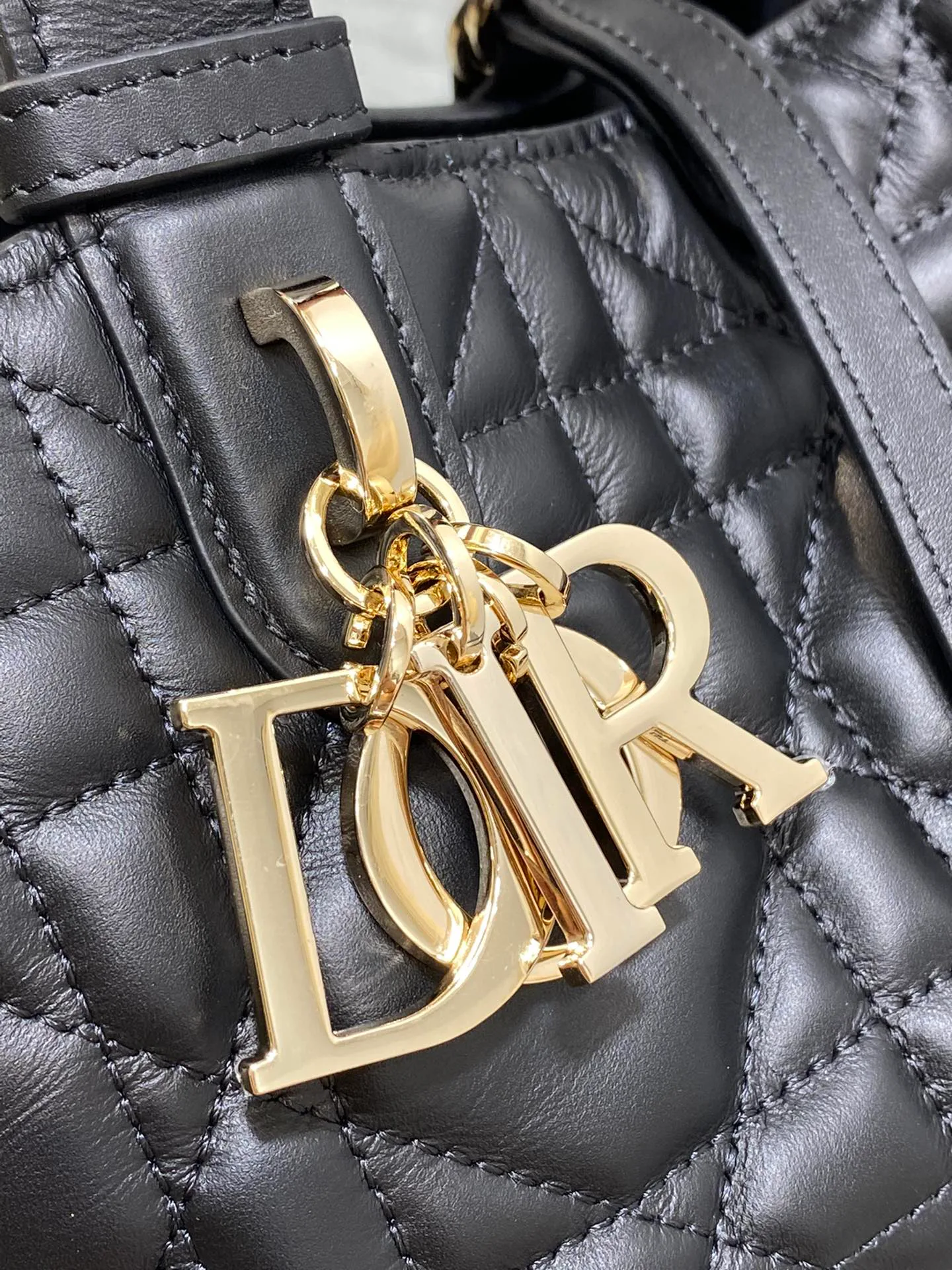 Классические Сумки Женские Christian Dior 11562715