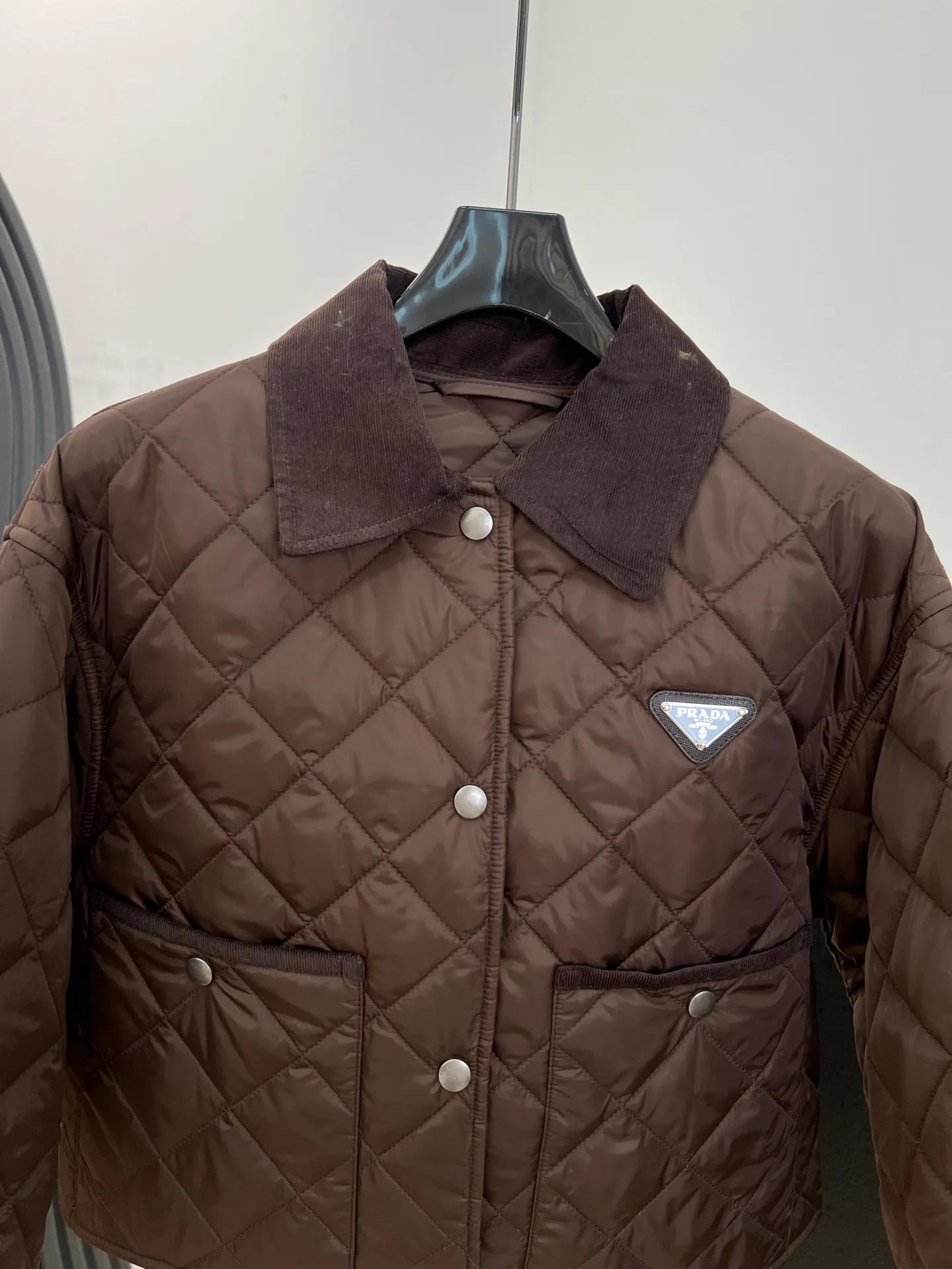 Куртки И Пуховики Женские Prada 18733502
