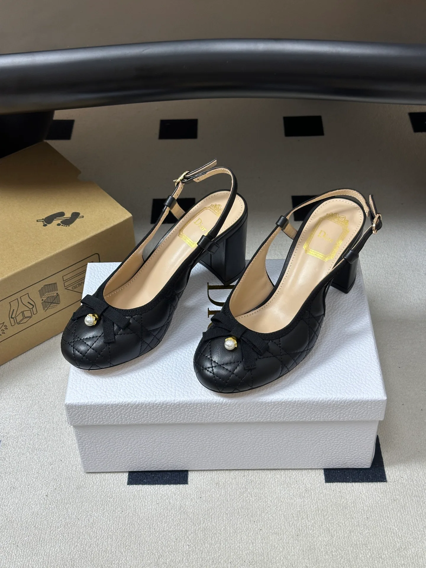 Босоножки Женские Christian Dior 18070062