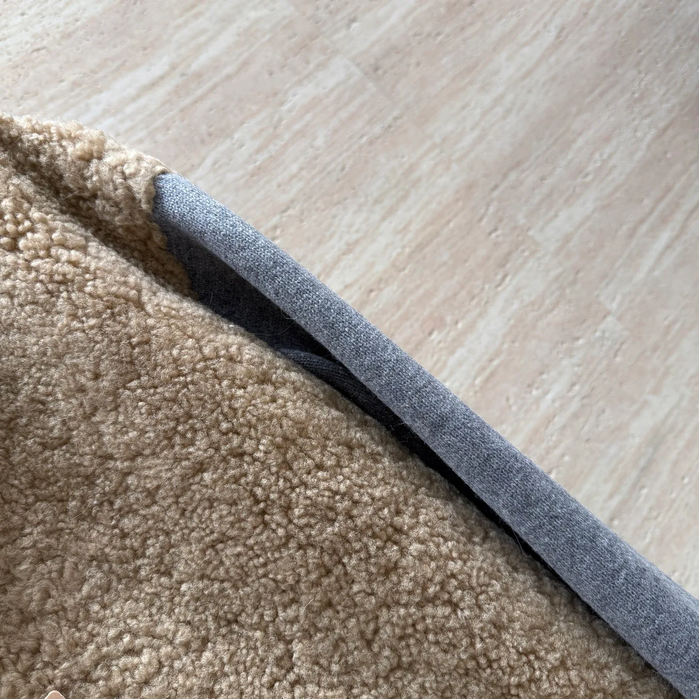 Куртки И Пуховики Женские Miu Miu 1750373