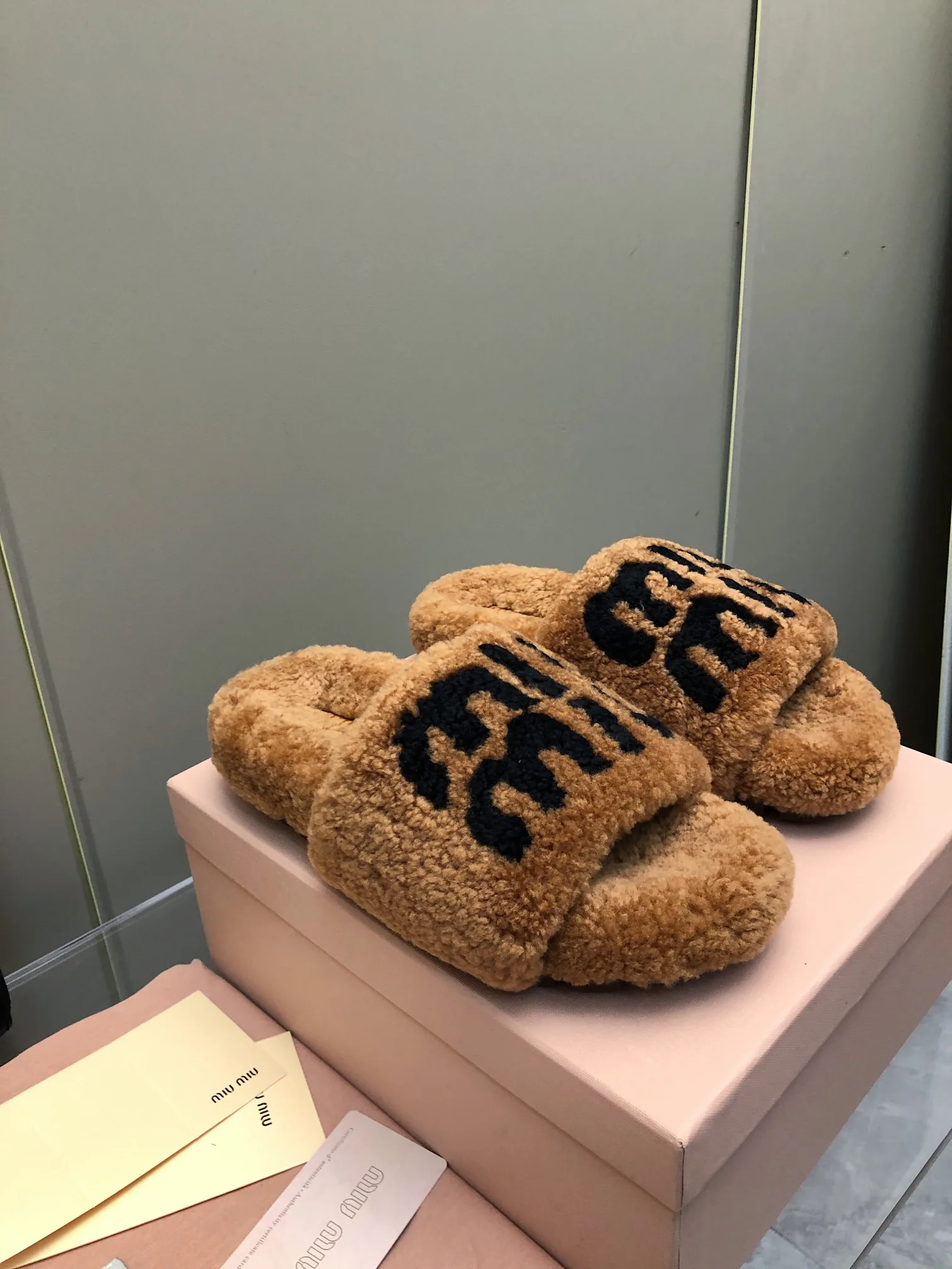 Тапочки Женские Miu Miu 17906994