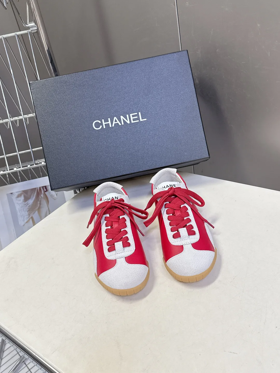 Кроссовки Женские Chanel 18703405