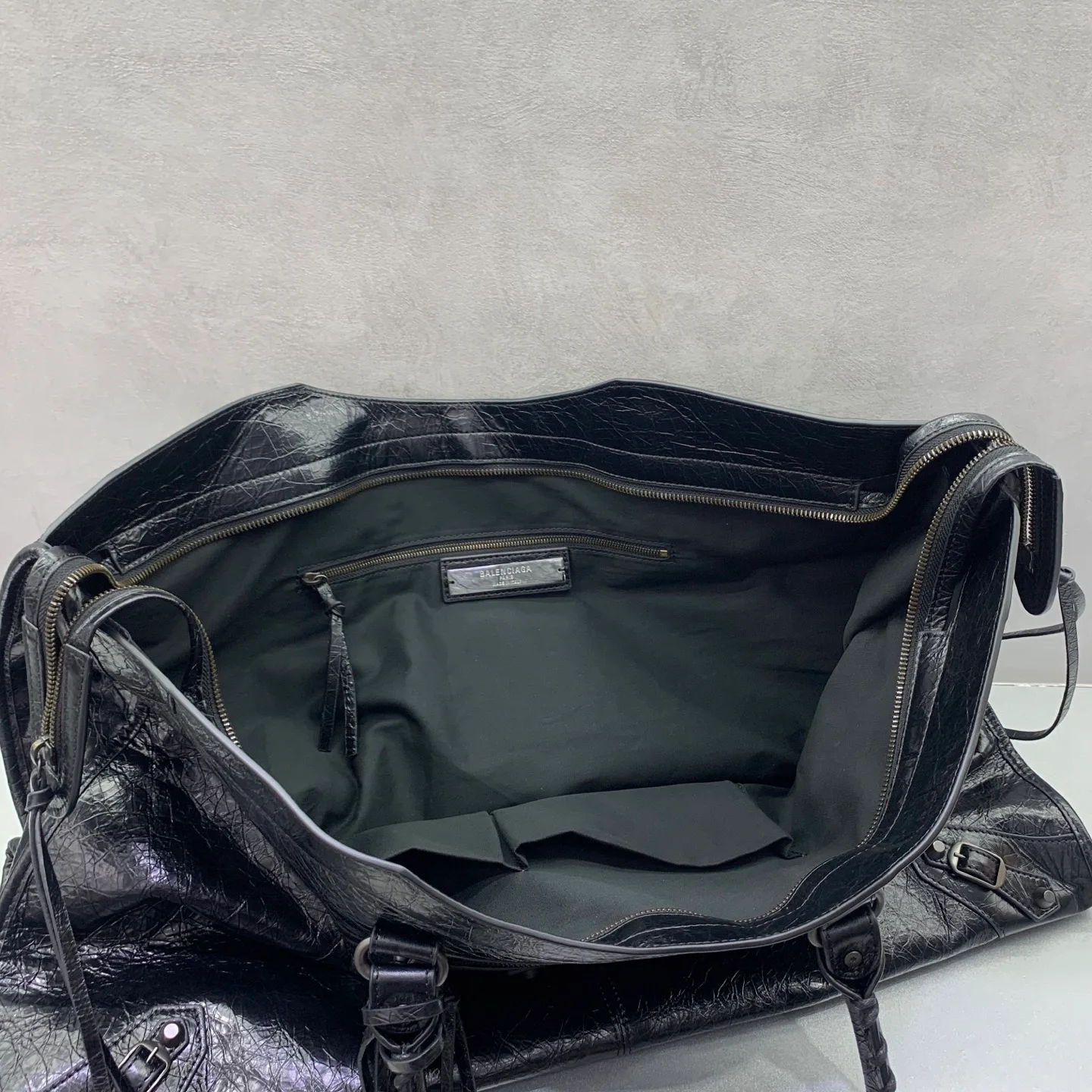 Классические Сумки Женские Balenciaga 18136376