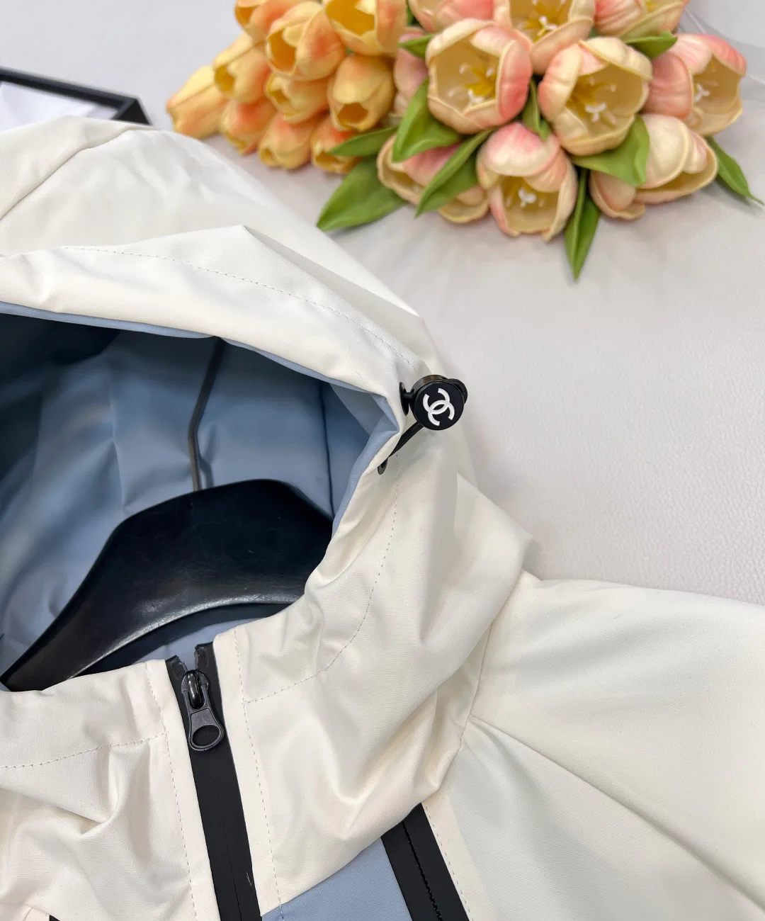 Куртки И Пуховики Женские Chanel 2006556