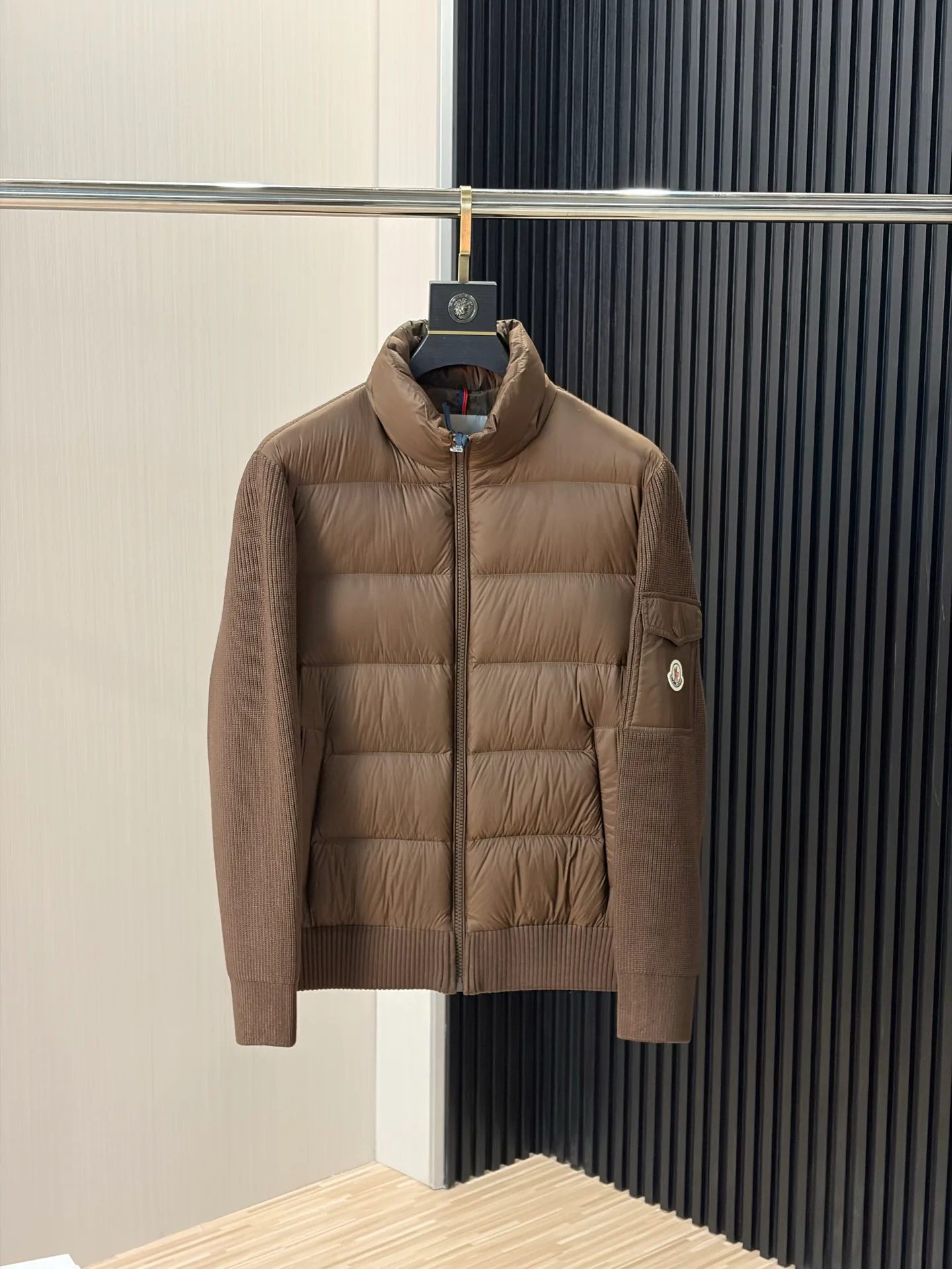 Куртки И Пуховики Женские Moncler 18391736