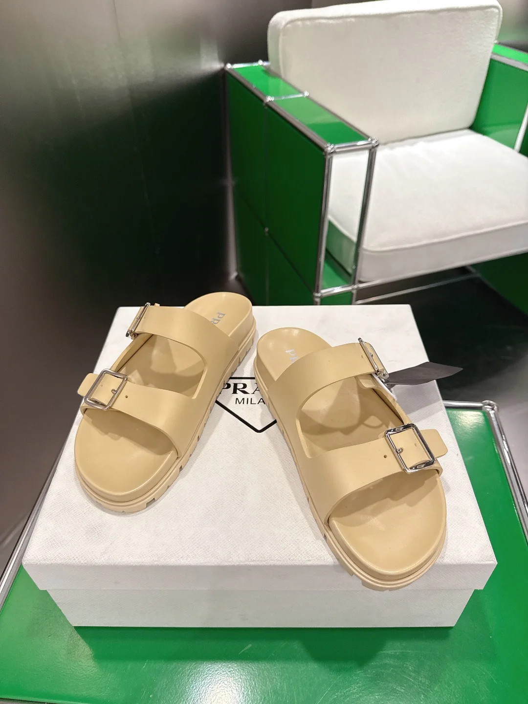 Сандалии Женские Prada 10415958