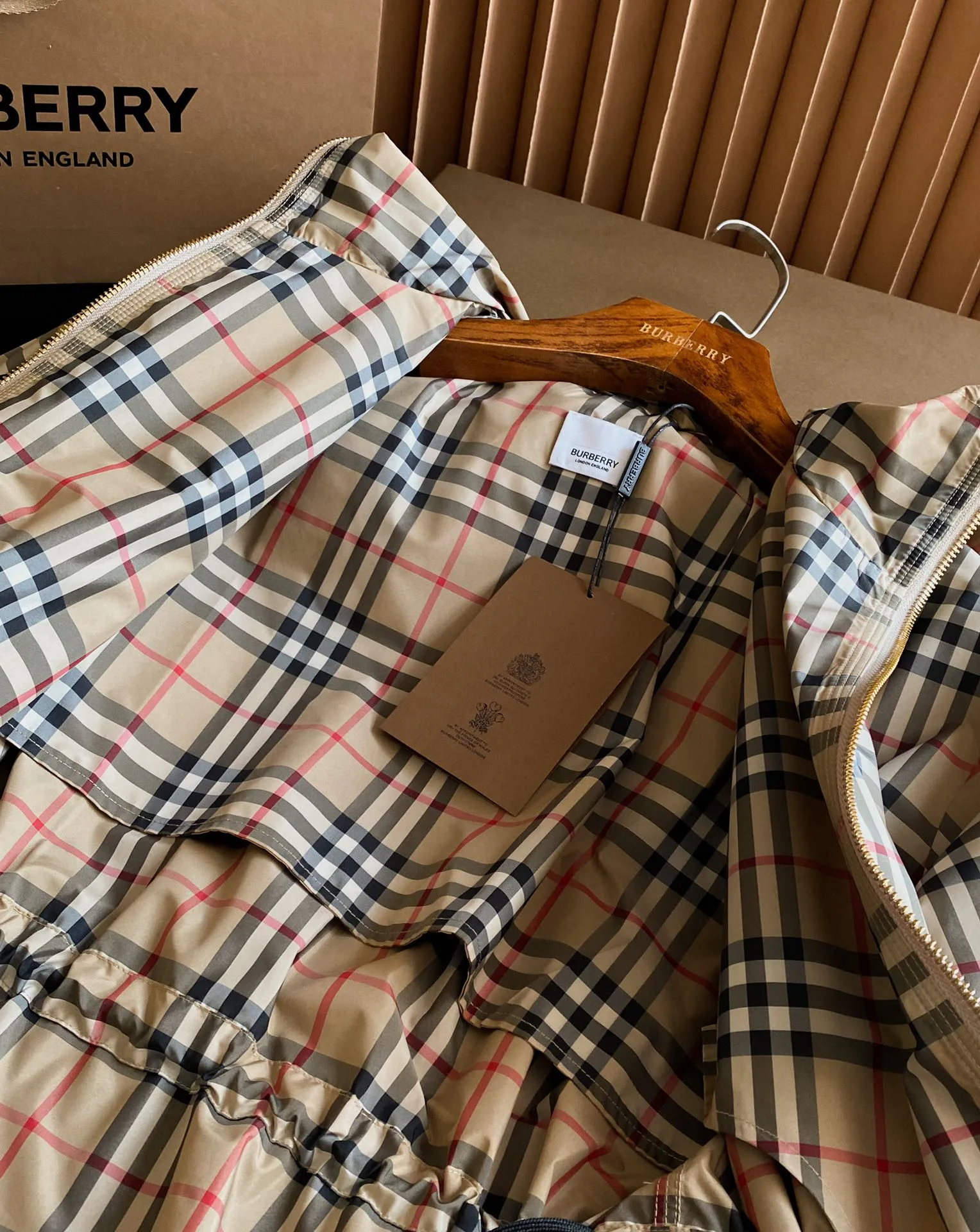 Куртки И Пуховики Женские Burberry 11862596