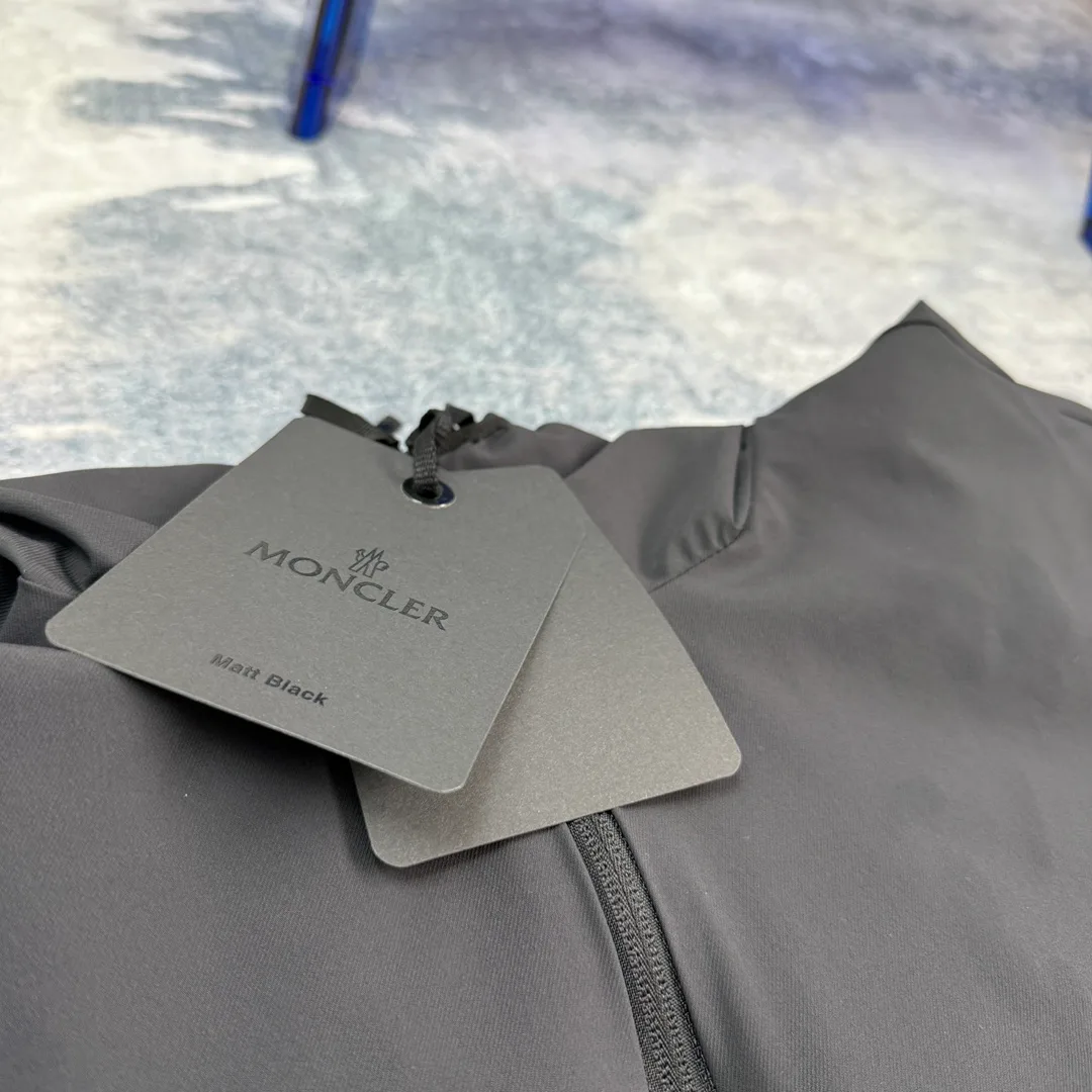 Куртки И Пуховики Мужские Moncler 20401