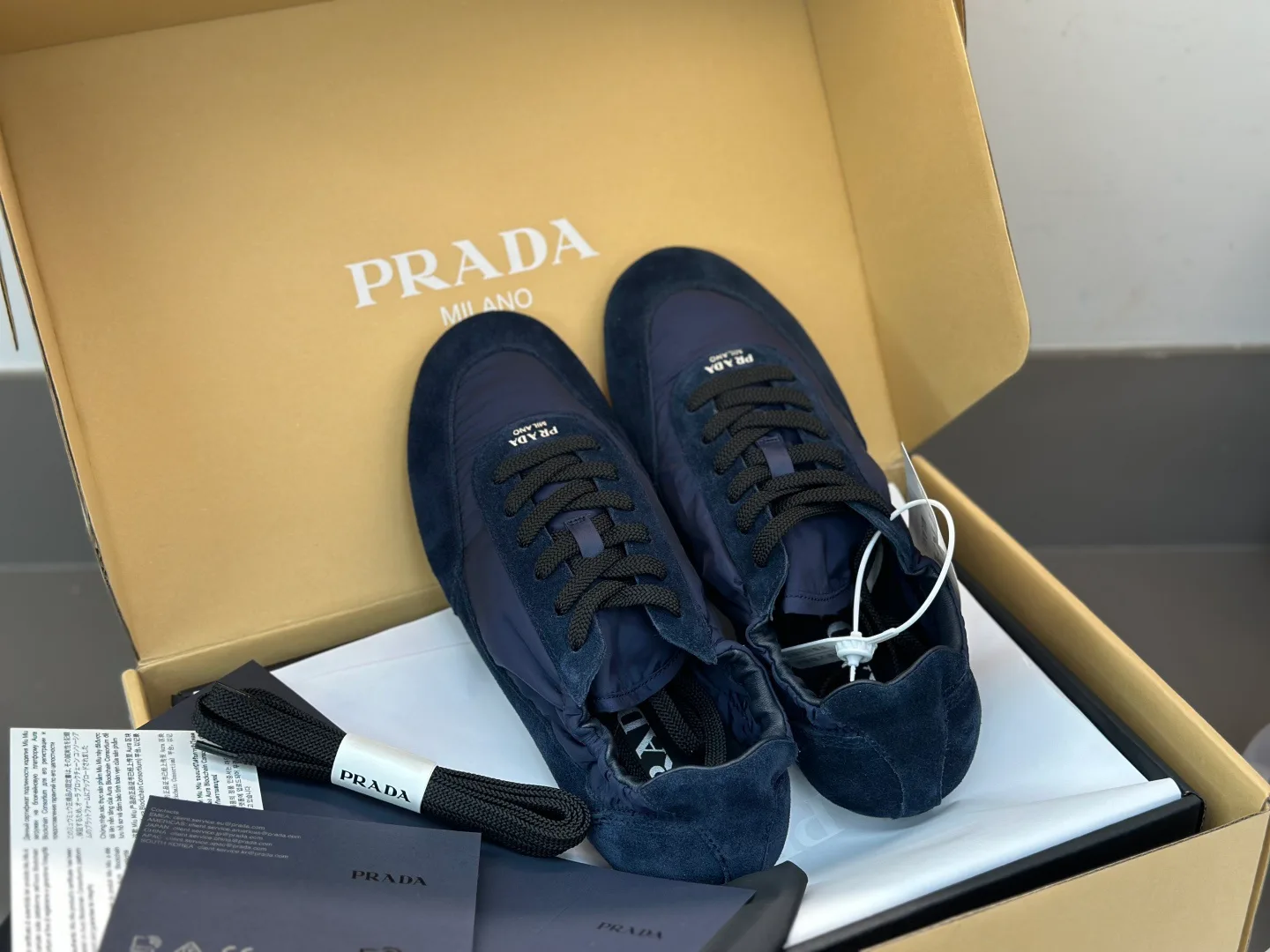 Кроссовки Женские Prada 11152985