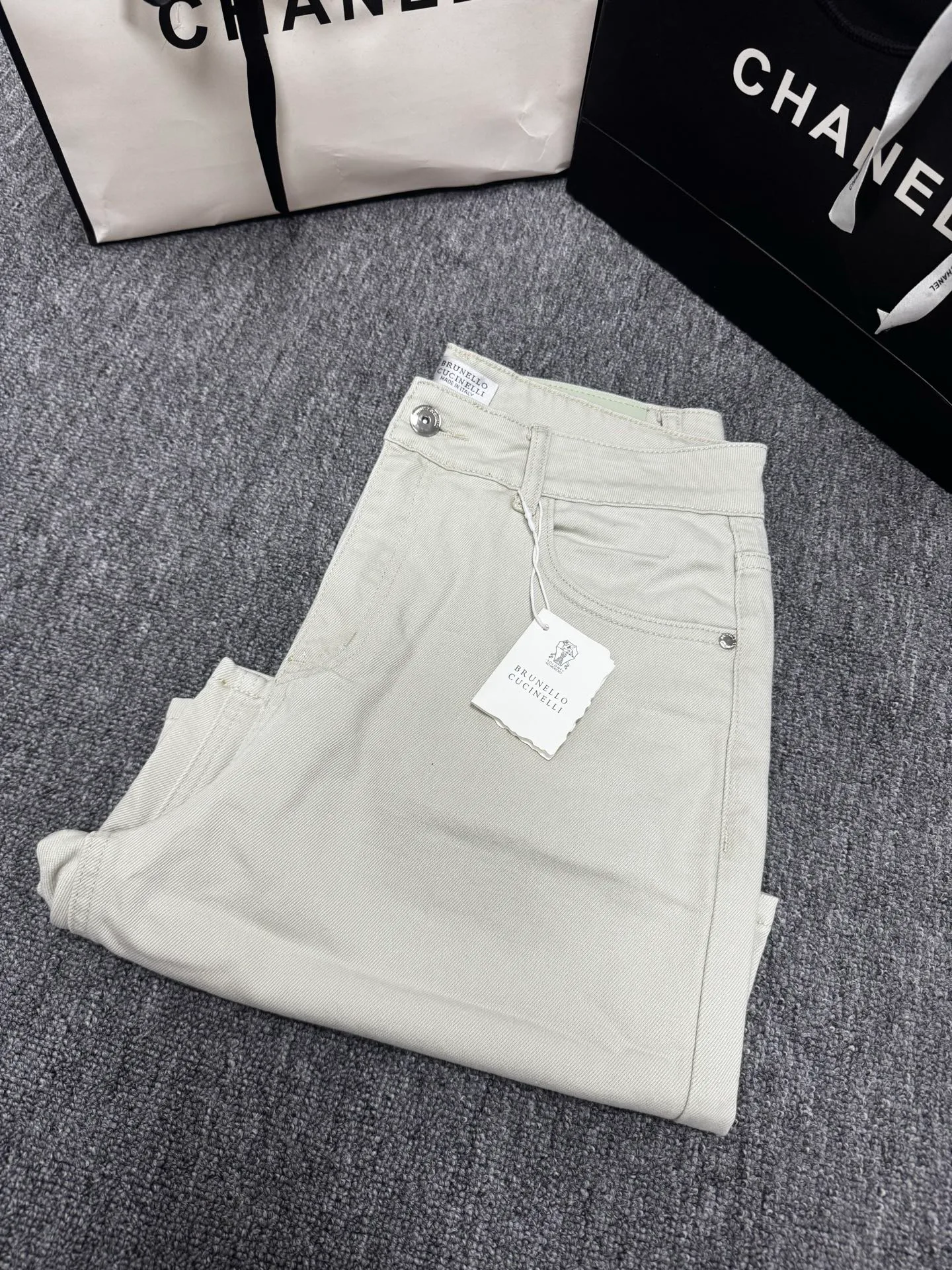 Шорты Женские Brunello Cucinelli 18174650