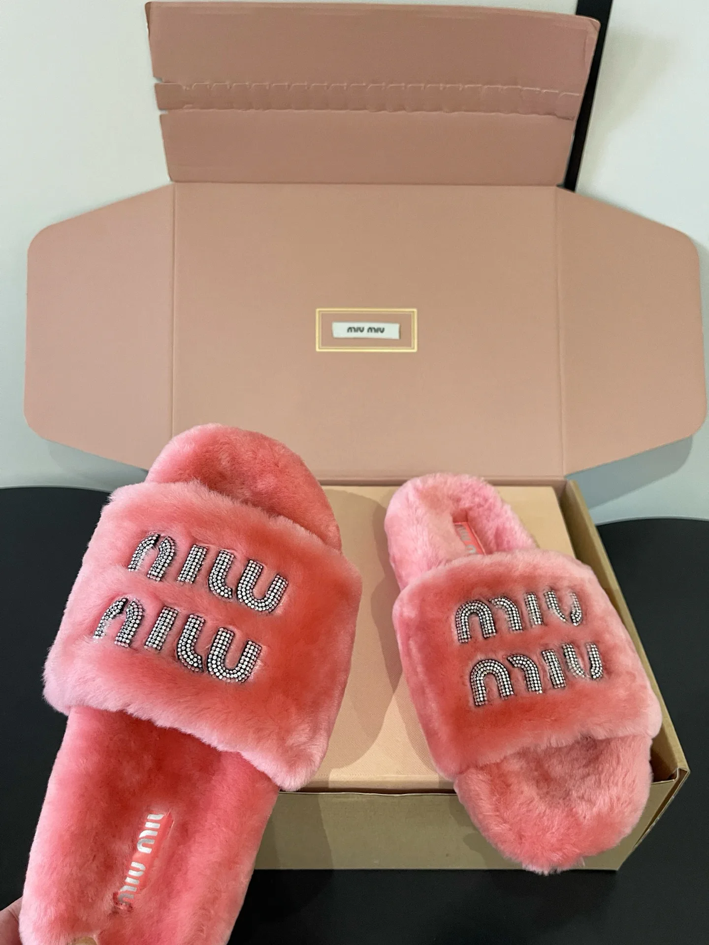 Тапочки Женские Miu Miu 18989488