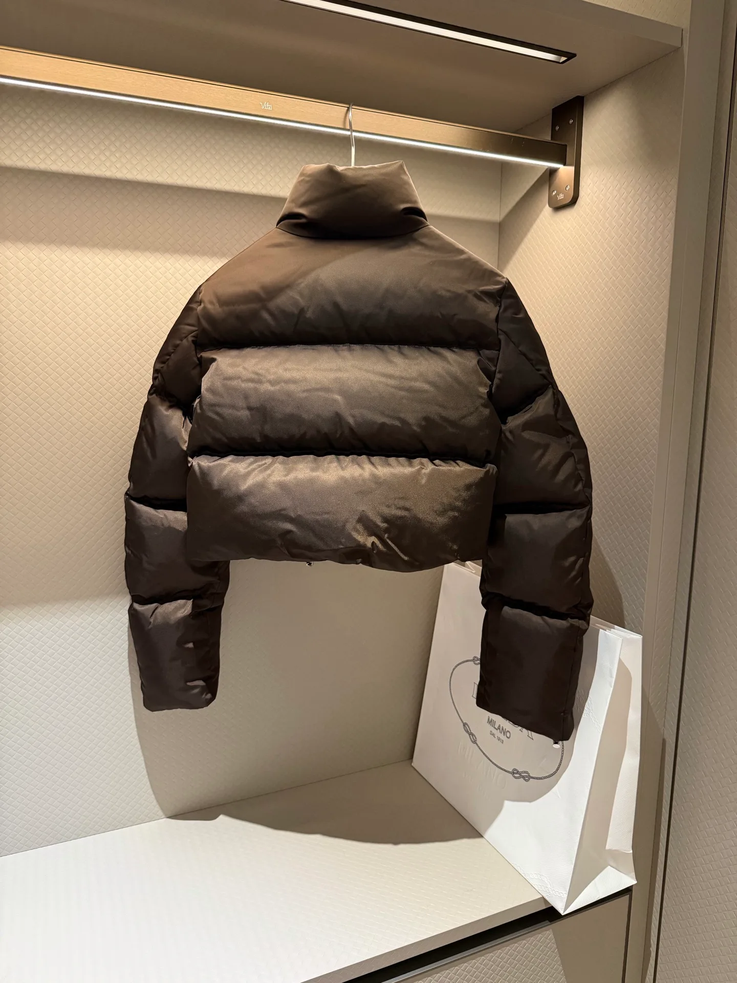 Куртки И Пуховики Женские Prada 18692538