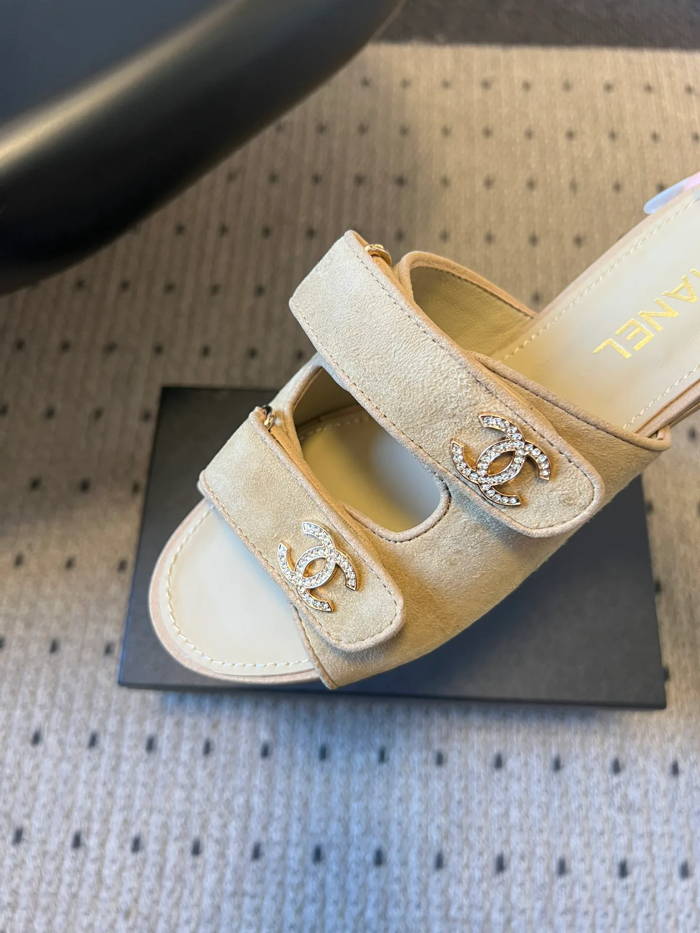 Шлепанцы Женские Chanel 9845448
