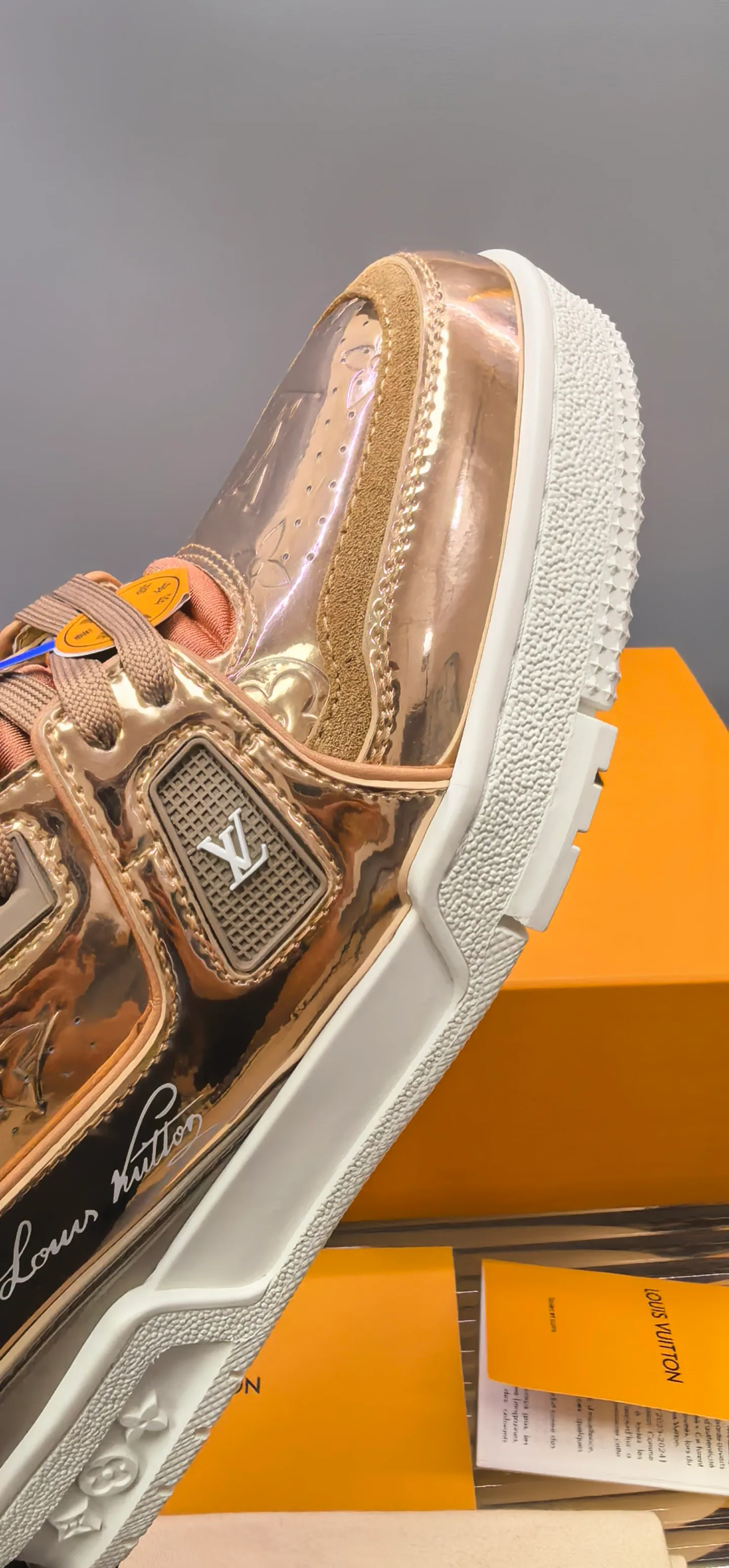 Кроссовки Женские Louis Vuitton 275334