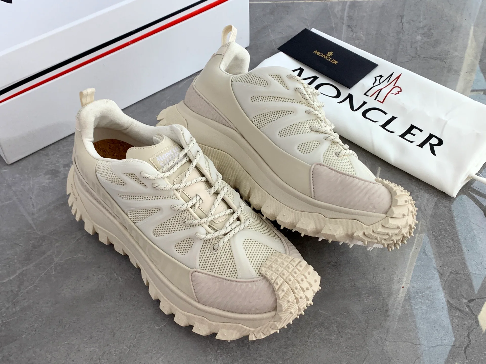 Кроссовки Женские Moncler 3415315