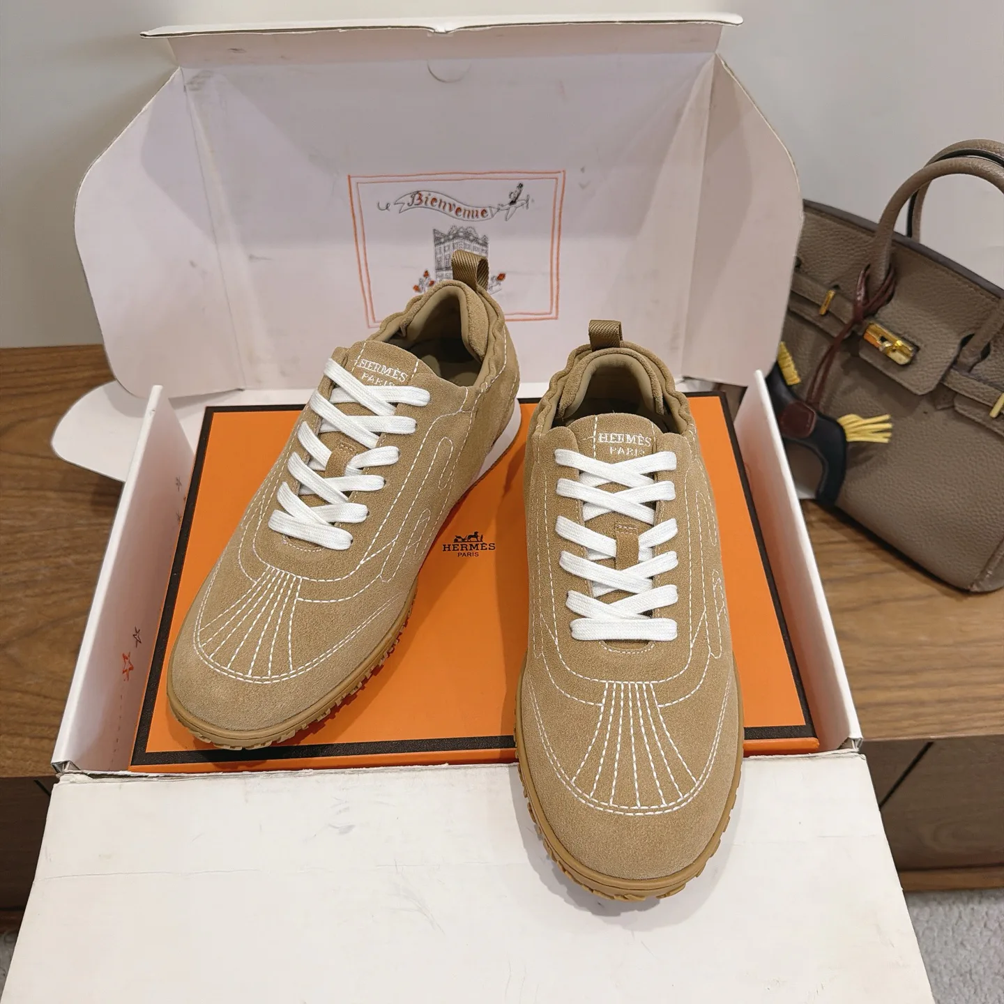 Кроссовки Женские Hermes 18230836