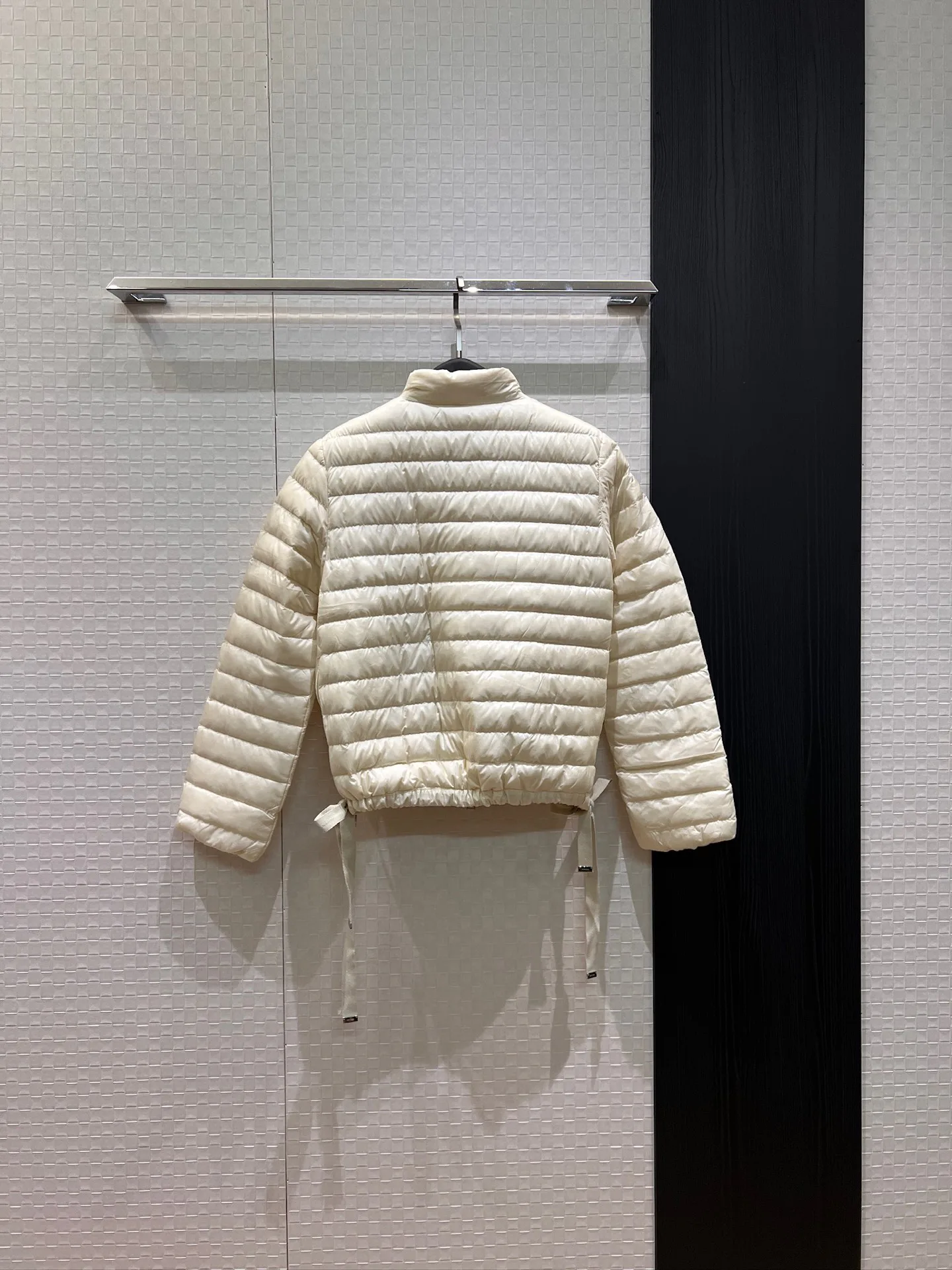 Куртки И Пуховики Женские Moncler 19484092