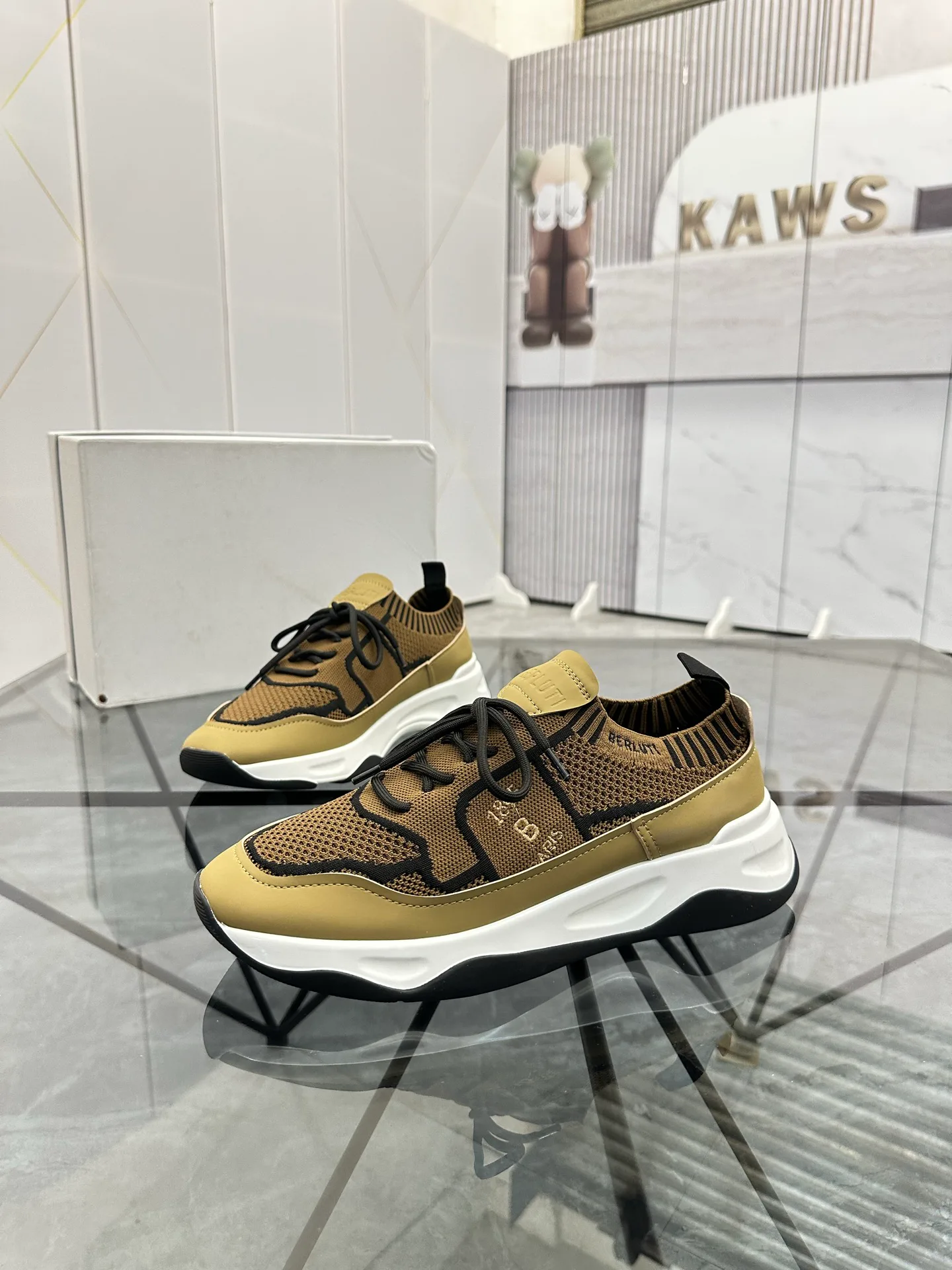 Кроссовки Женские Berluti 462871