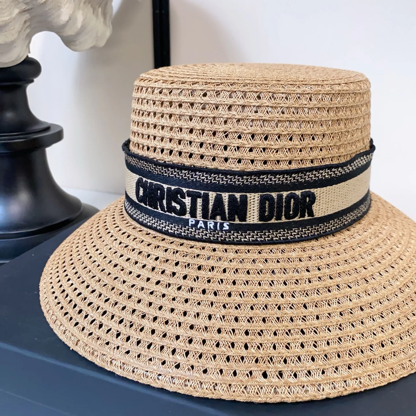Головные Уборы Christian Dior 13569657