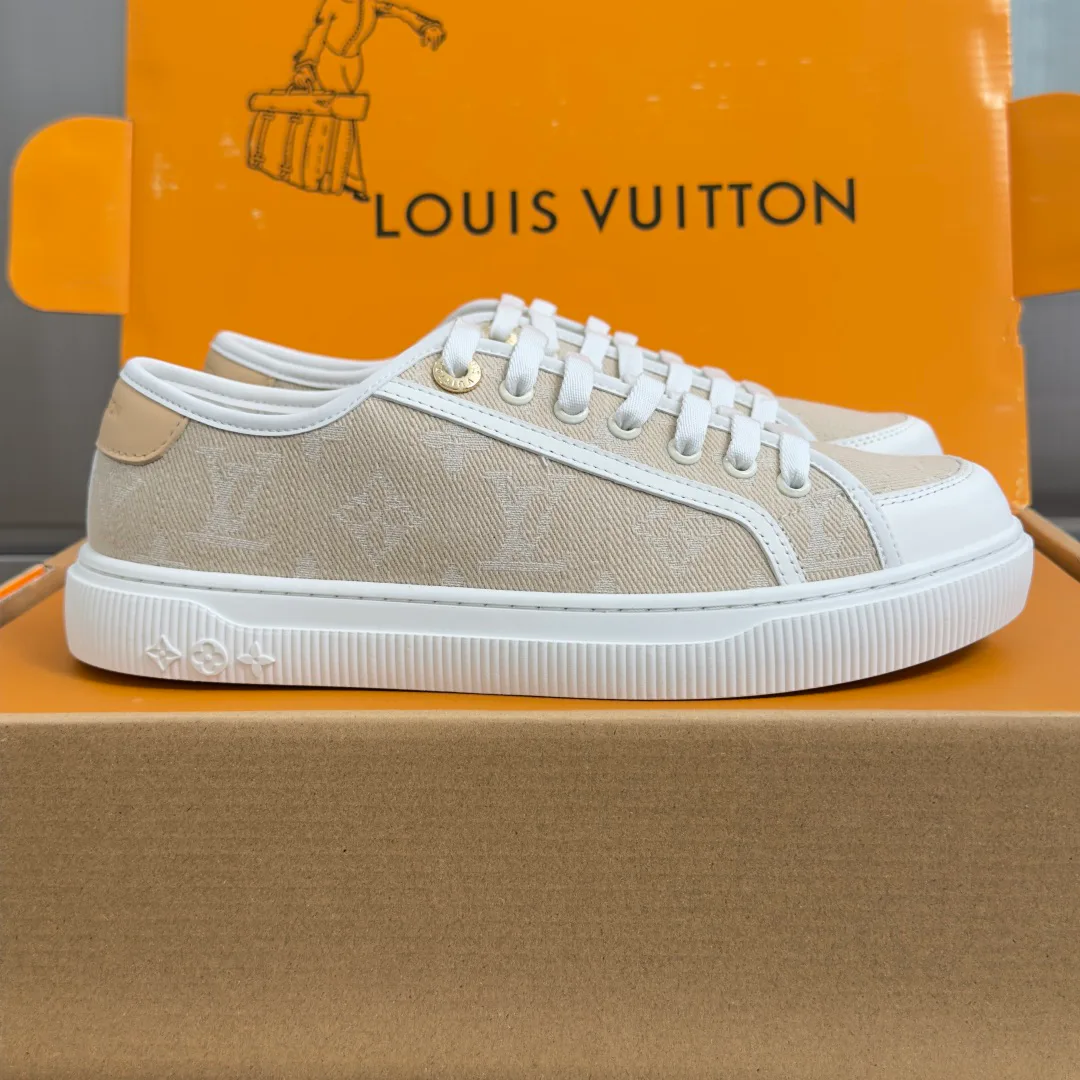 Кроссовки Женские Louis Vuitton 17950711
