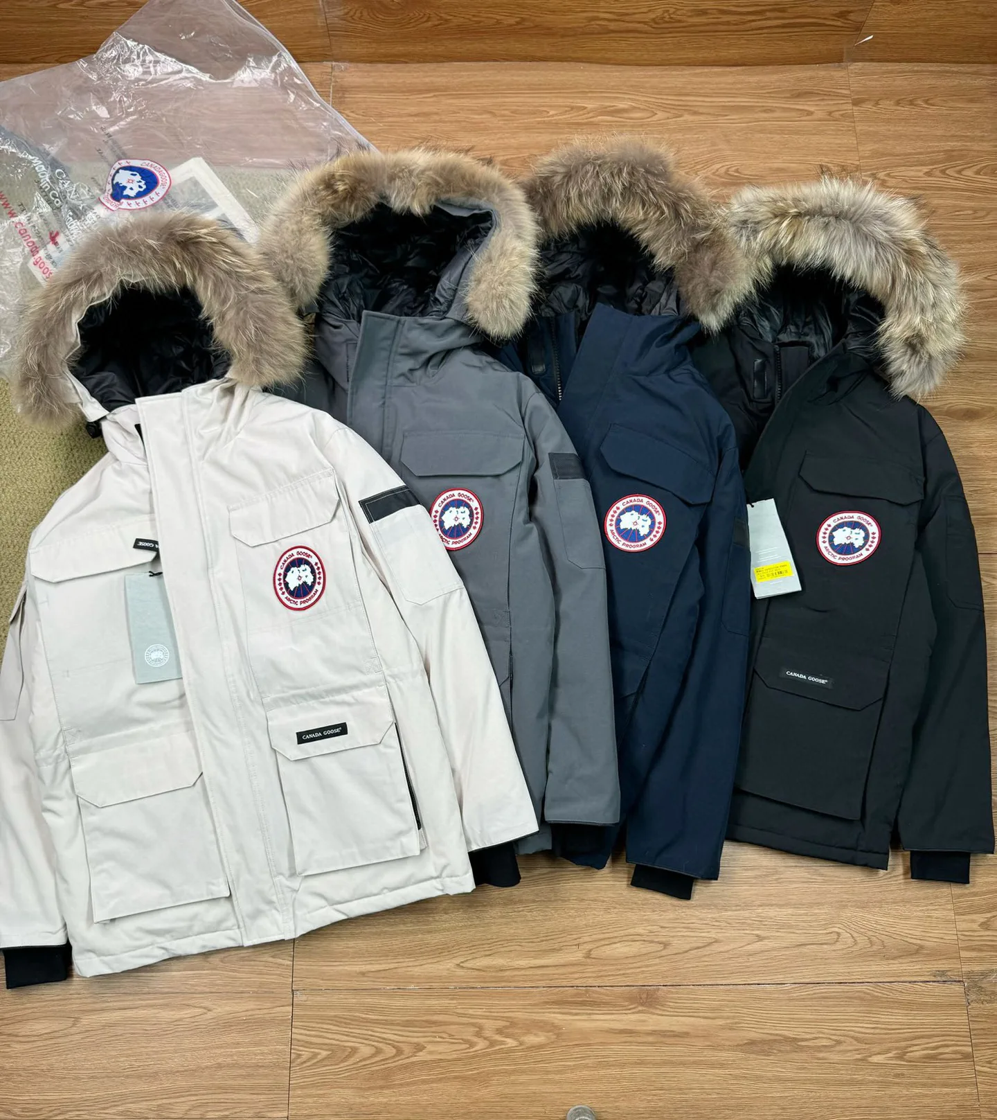 Куртки И Пуховики Женские Canada Goose 1841932