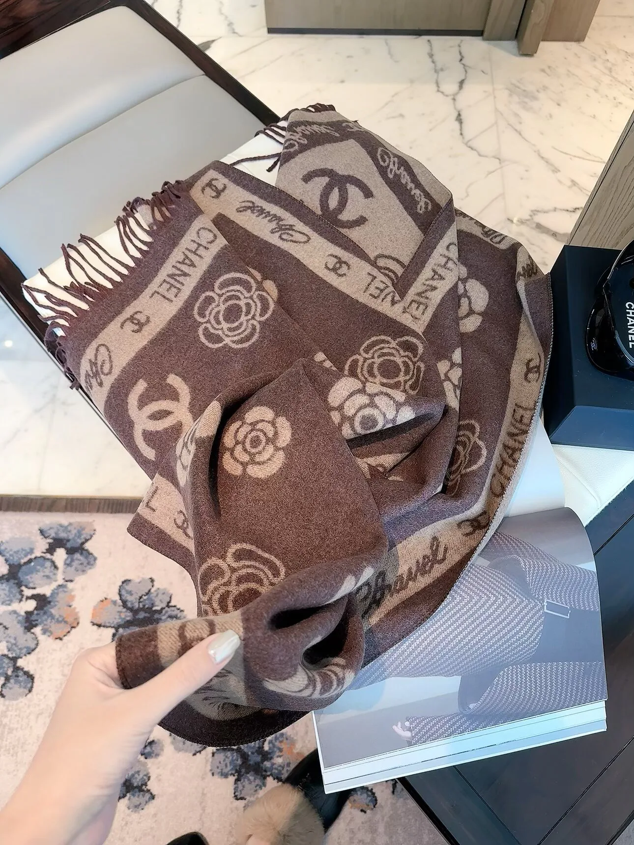 Шарфы Chanel 18598278