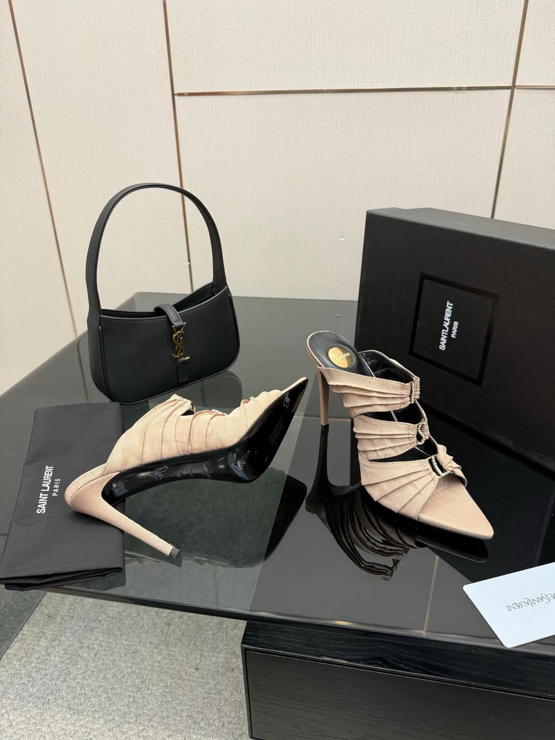 Сандалии Женские Saint Laurent 9317901