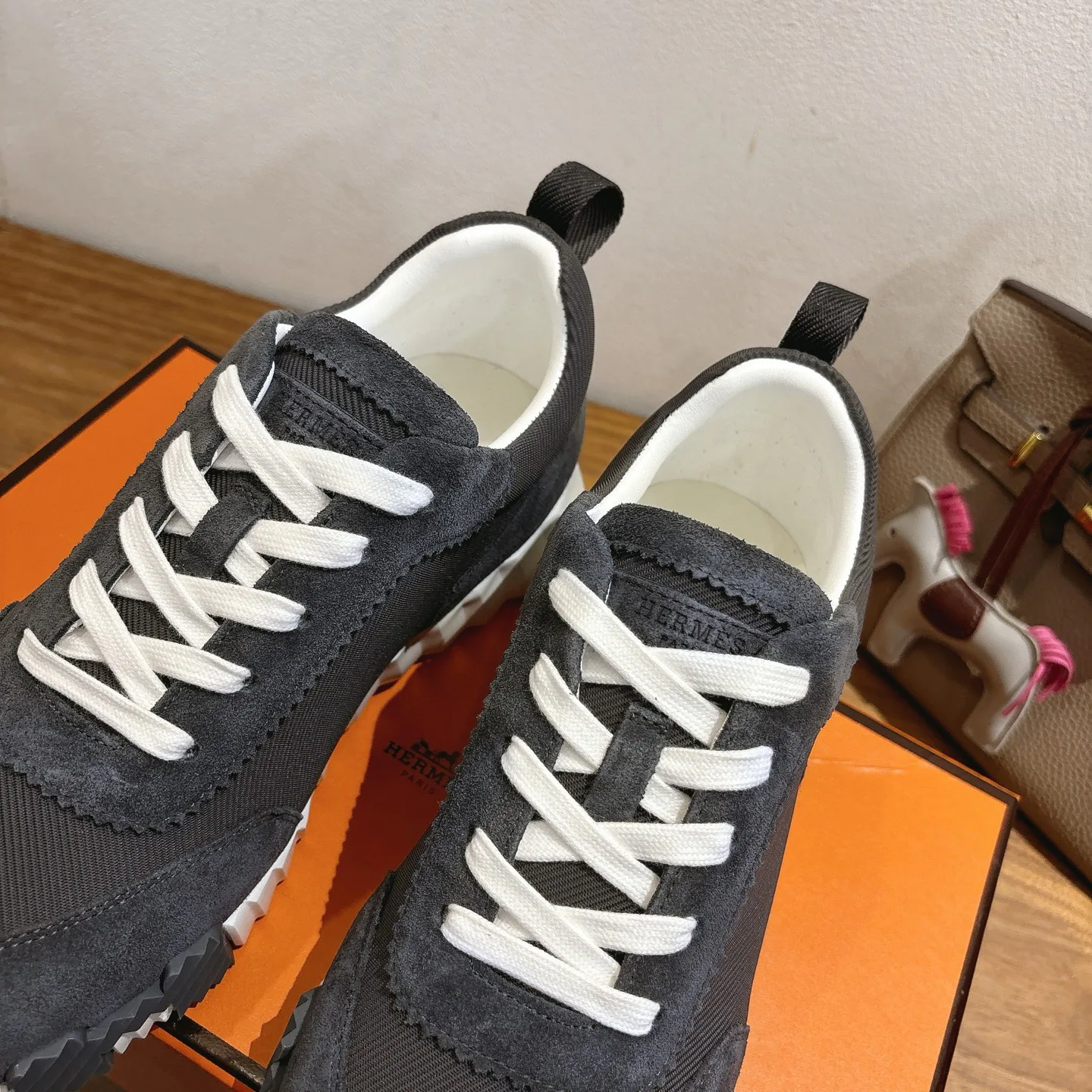 Кроссовки Женские Hermes 4214552