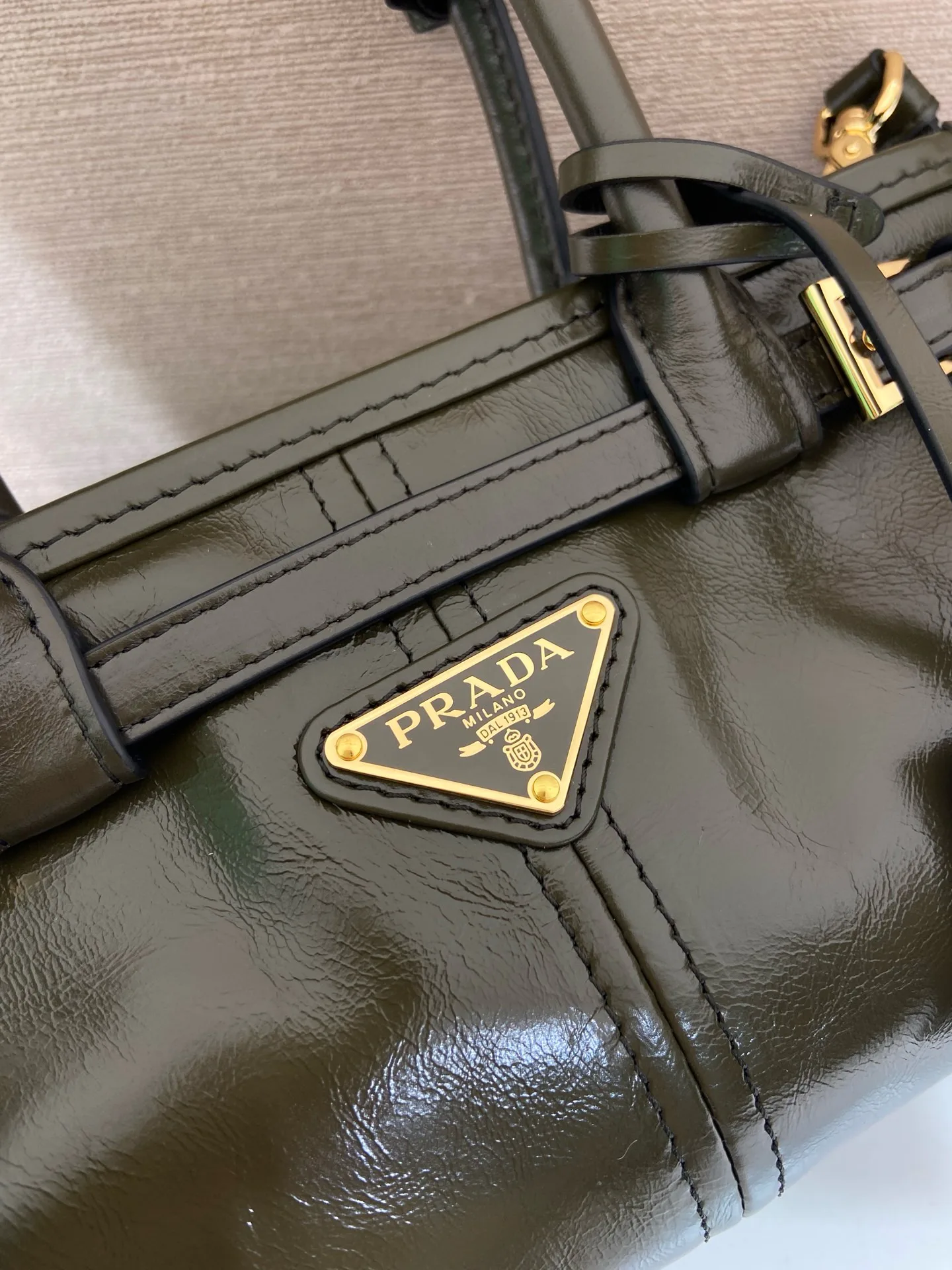 Классические Сумки Женские Prada 18184672