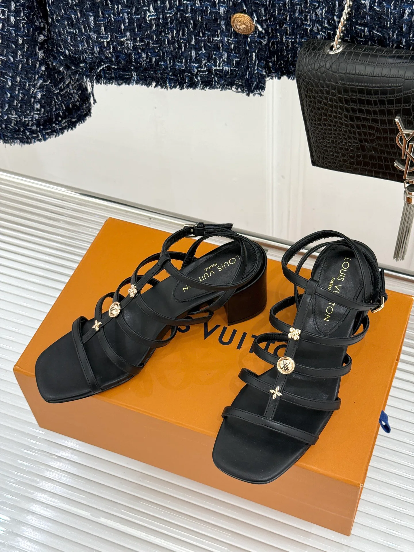 Босоножки Женские Louis Vuitton 17234886