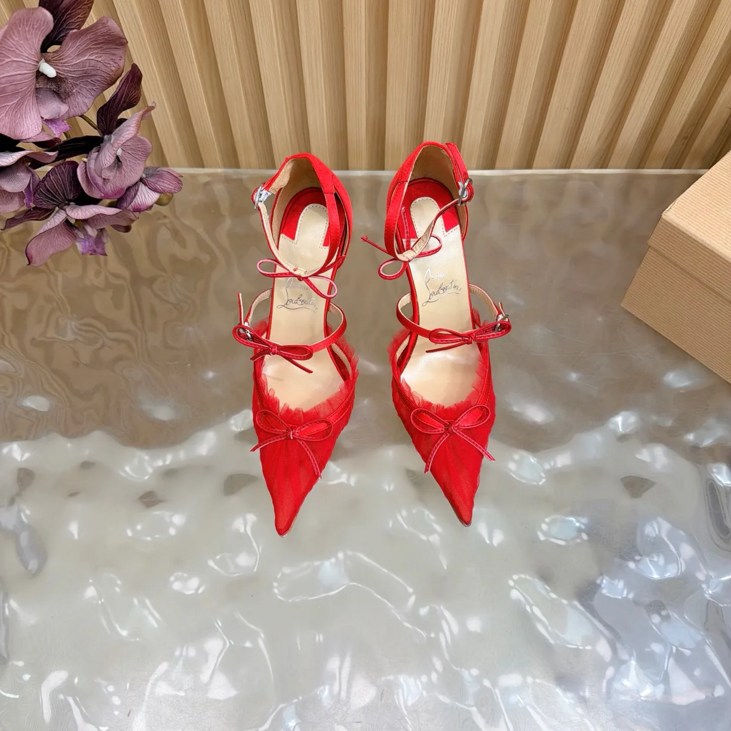 Босоножки Женские Christian Louboutin 11479935
