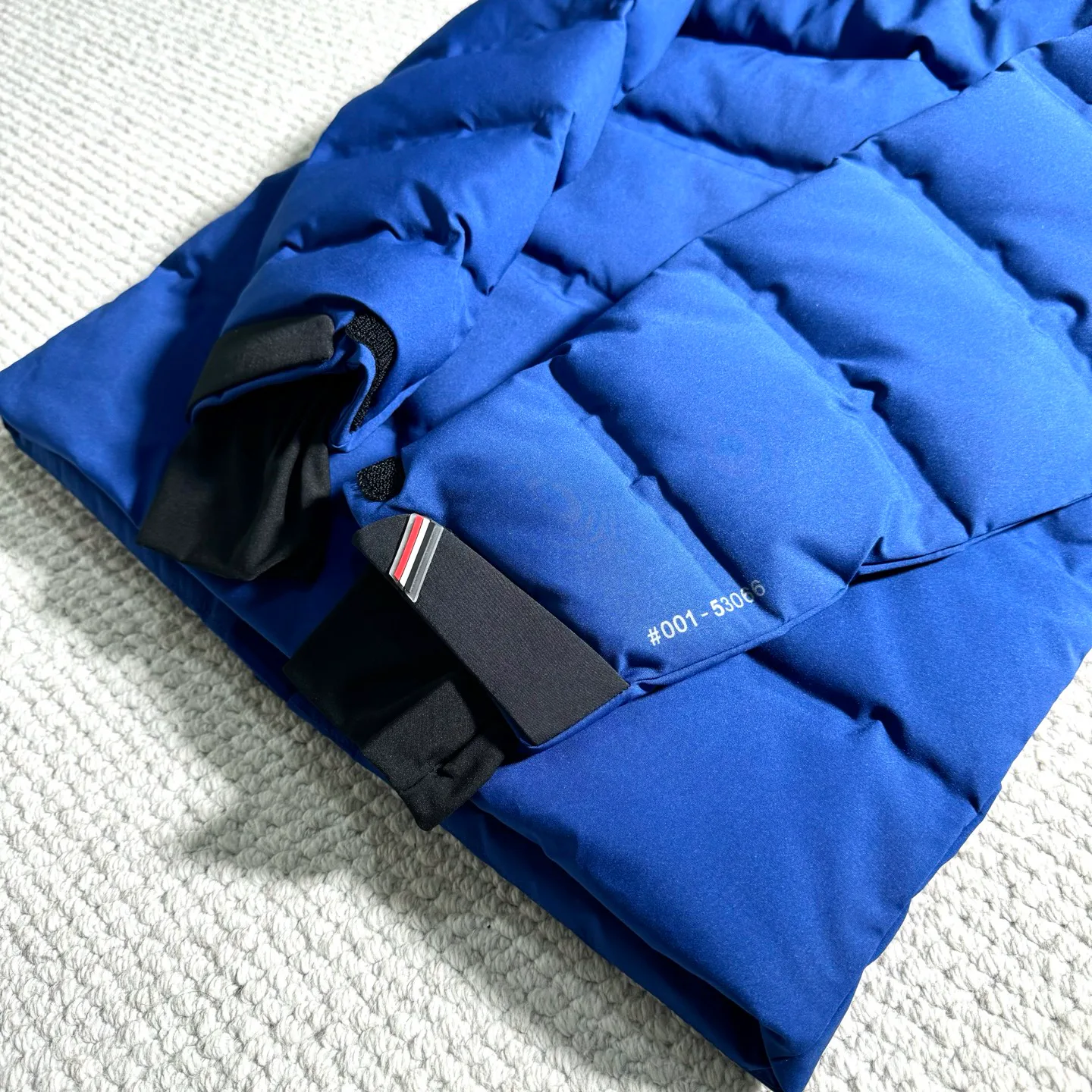 Куртки И Пуховики Мужские Moncler 200335