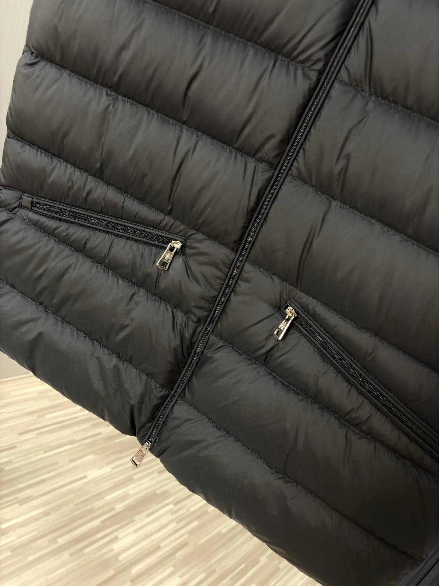Жилеты Женские Moncler 17944007