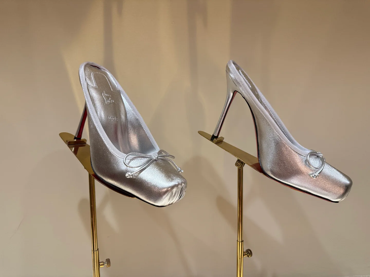 Туфли Женские Christian Louboutin 5737595